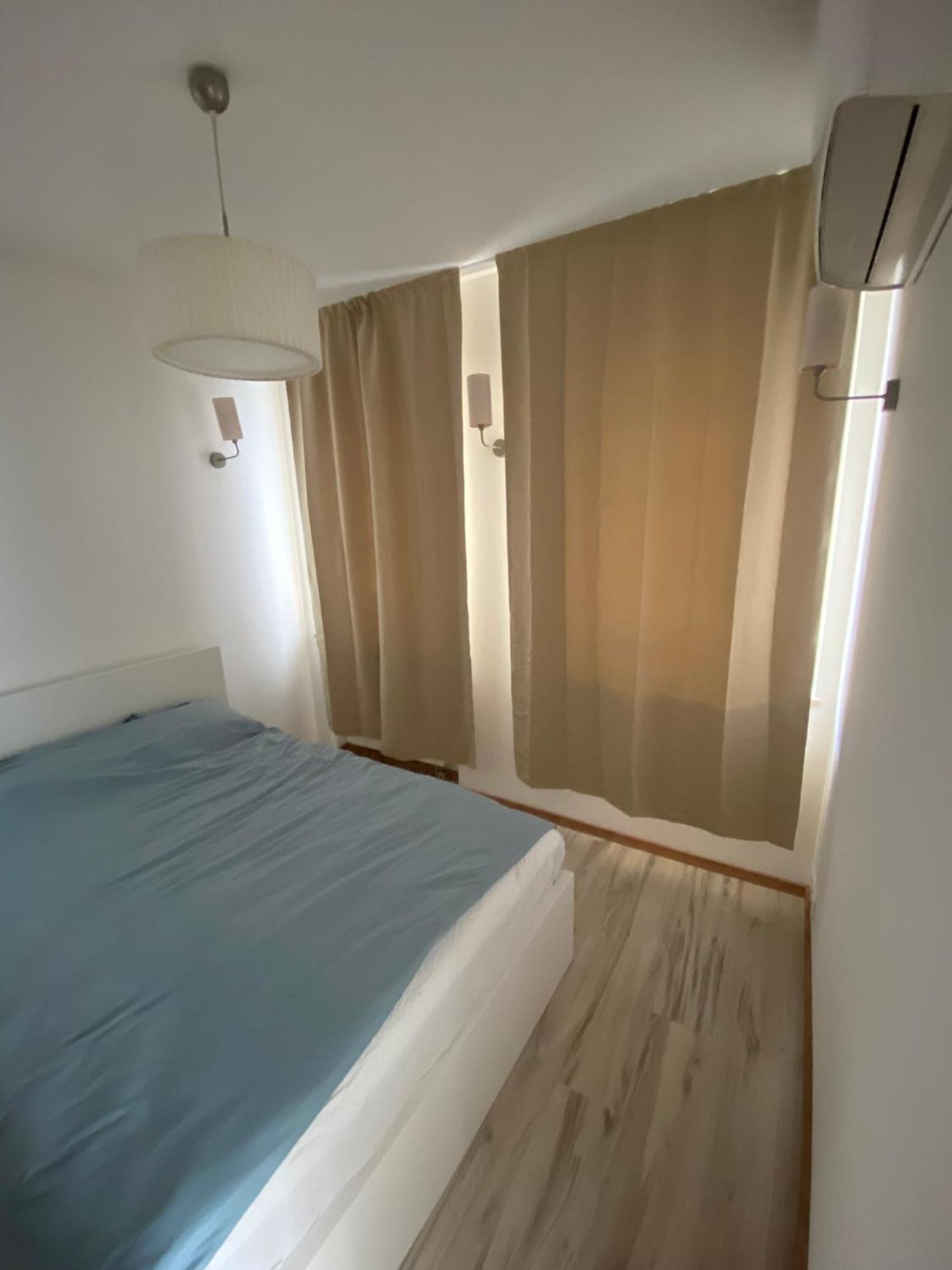 Spacious Apartment, Metro Gdansk, Zoliborz Warsaw