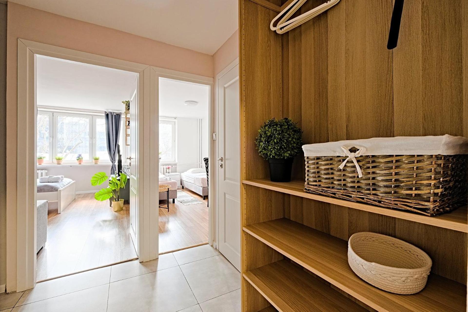 Oasis 2 In Center Downtown Warsaw