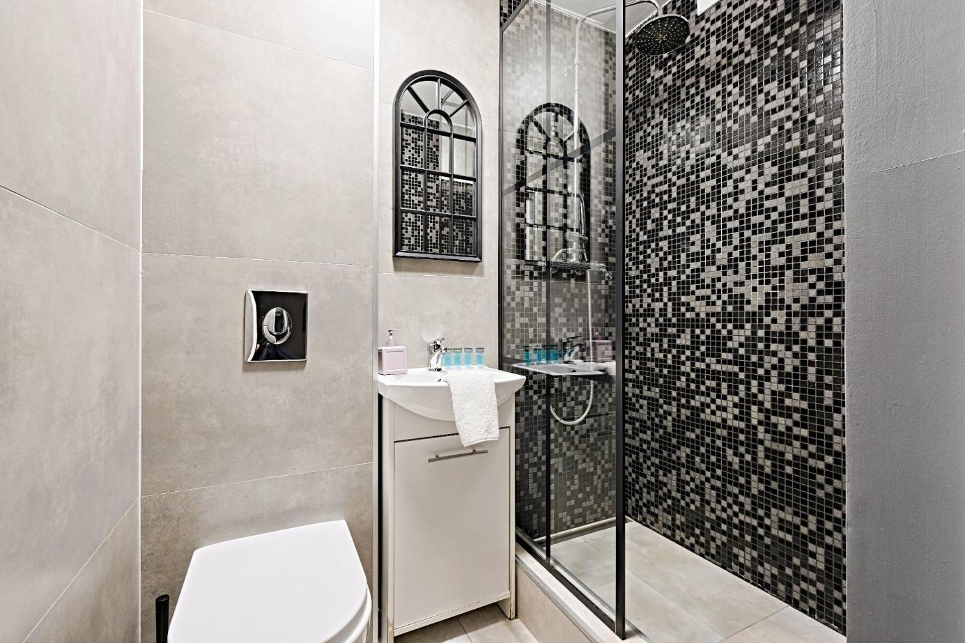 Oasis 2 In Center Downtown Apartment *