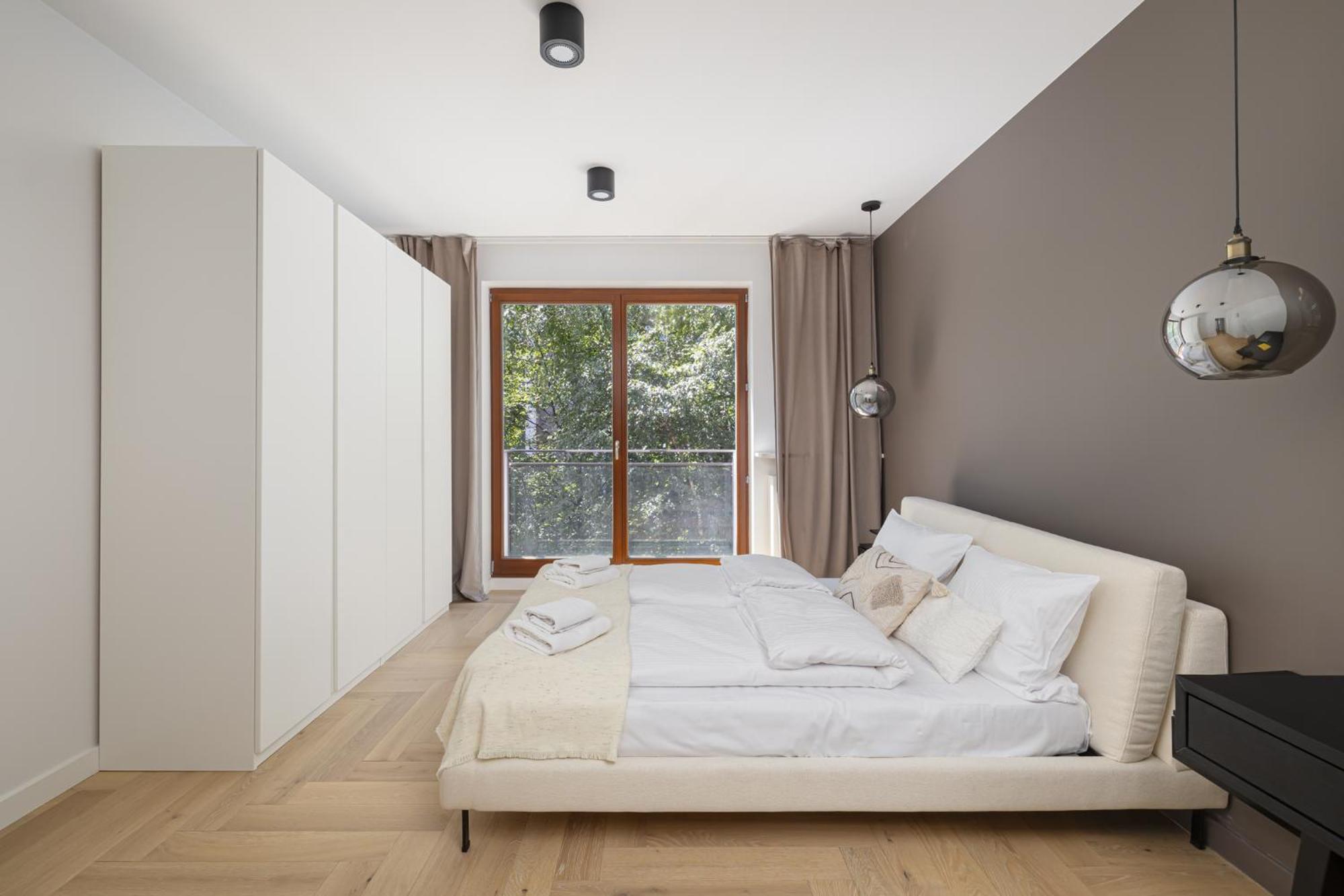 3-bedroom Luxurious With View Căn hộ