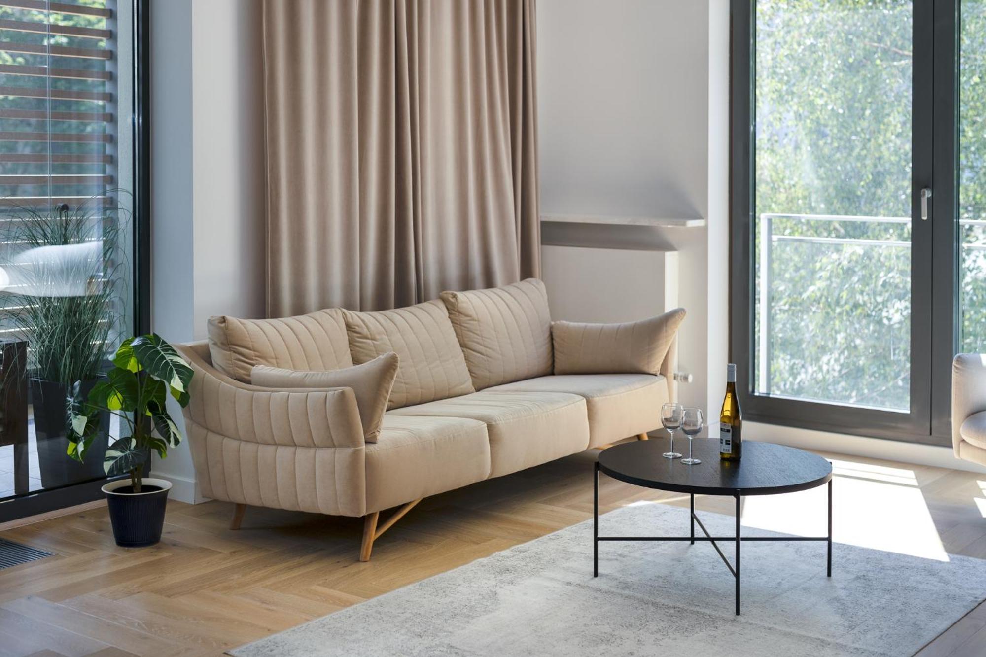 3-bedroom Luxurious With View Căn hộ Warsaw