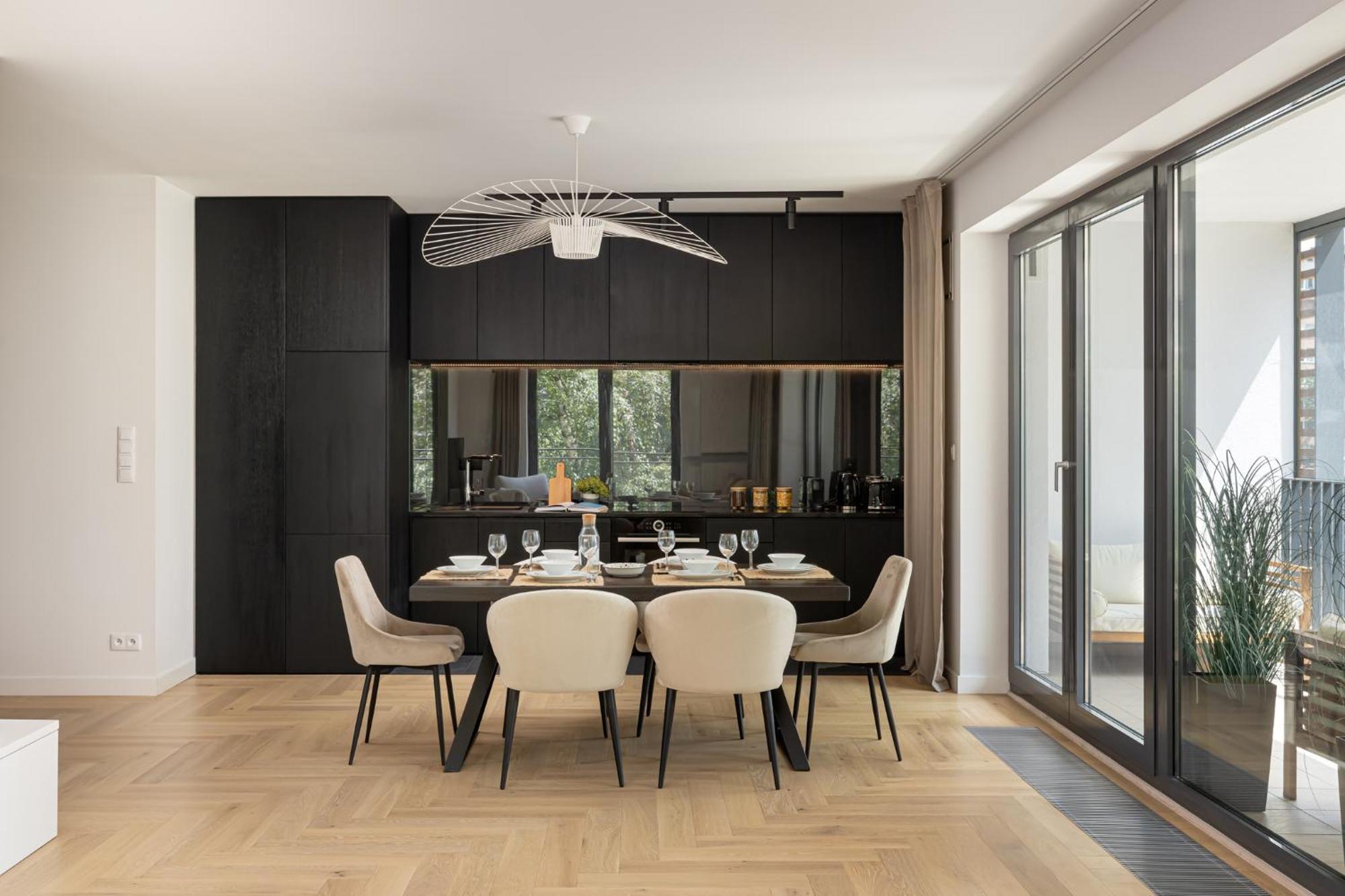 3-bedroom Luxurious With View Căn hộ Warsaw