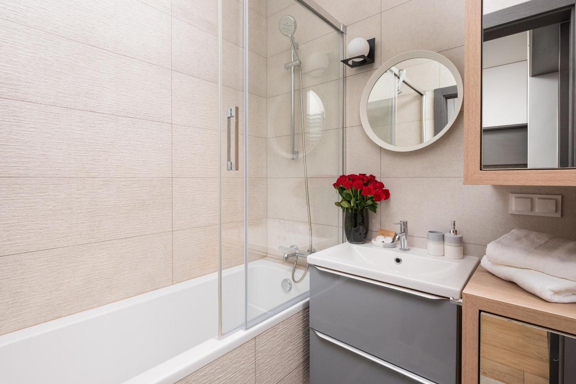 Urban Gem With Private Parking, Balcony At Metro Station, Only 10 Min To City Centre Apartamento *