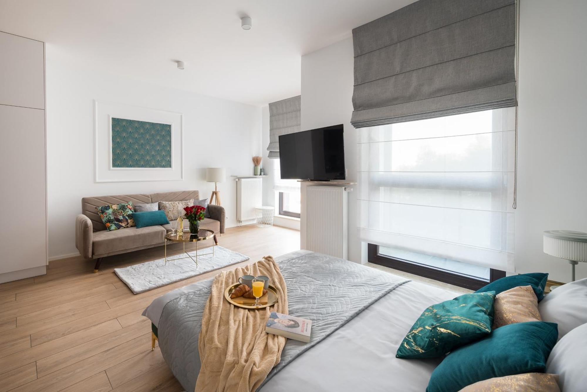 Urban Gem With Private Parking, Balcony At Metro Station, Only 10 Min To City Centre *