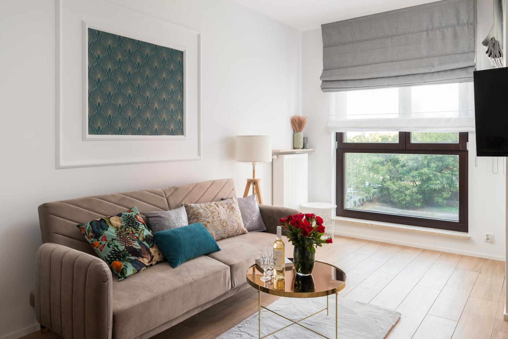 Urban Gem With Private Parking, Balcony At Metro Station, Only 10 Min To City Centre Apartamento Varsóvia