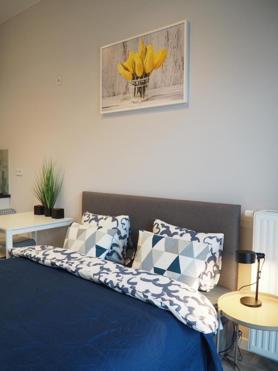 Moon A 180 Apartment
