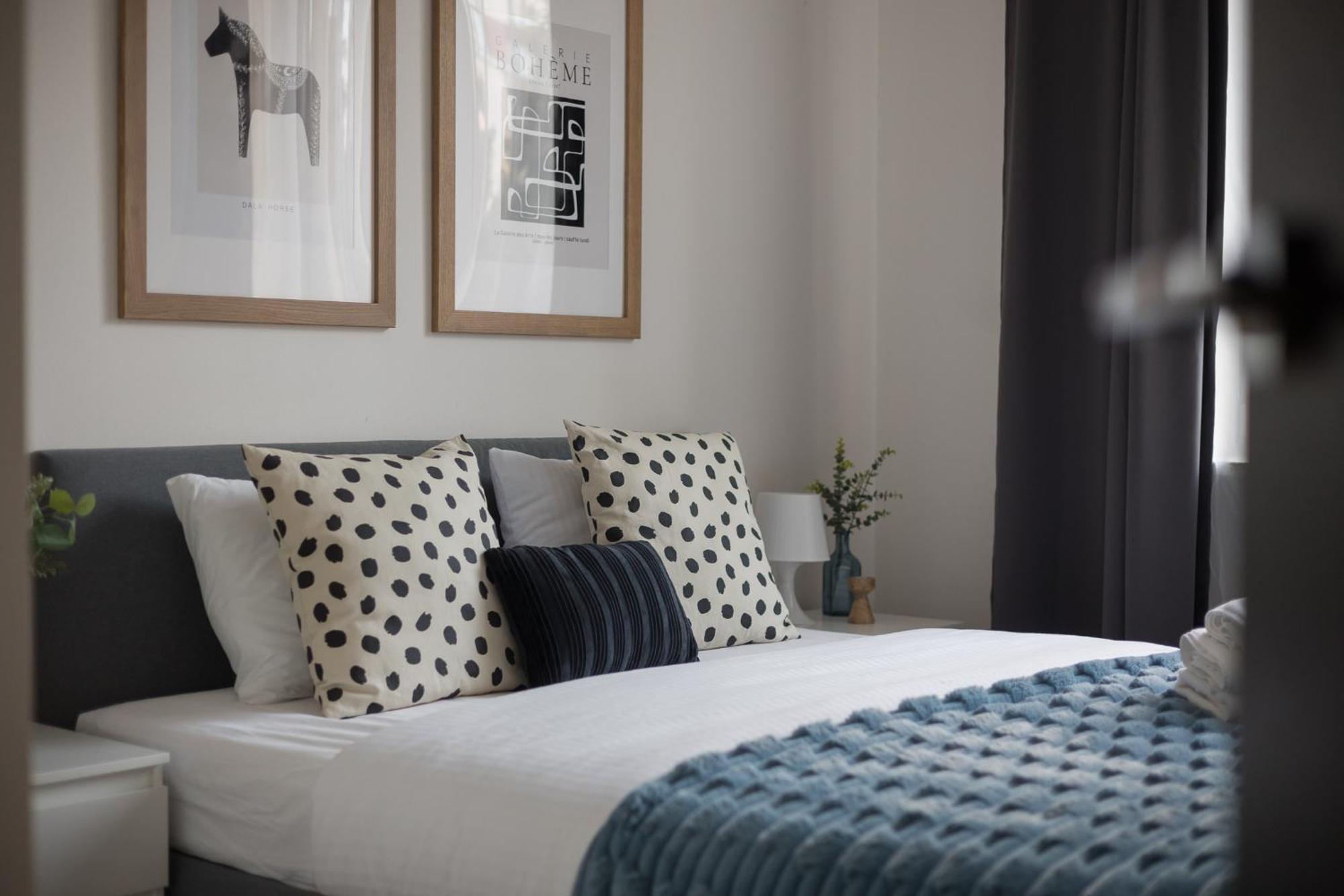 Royal Wilanow 2-bedroom Apartment *