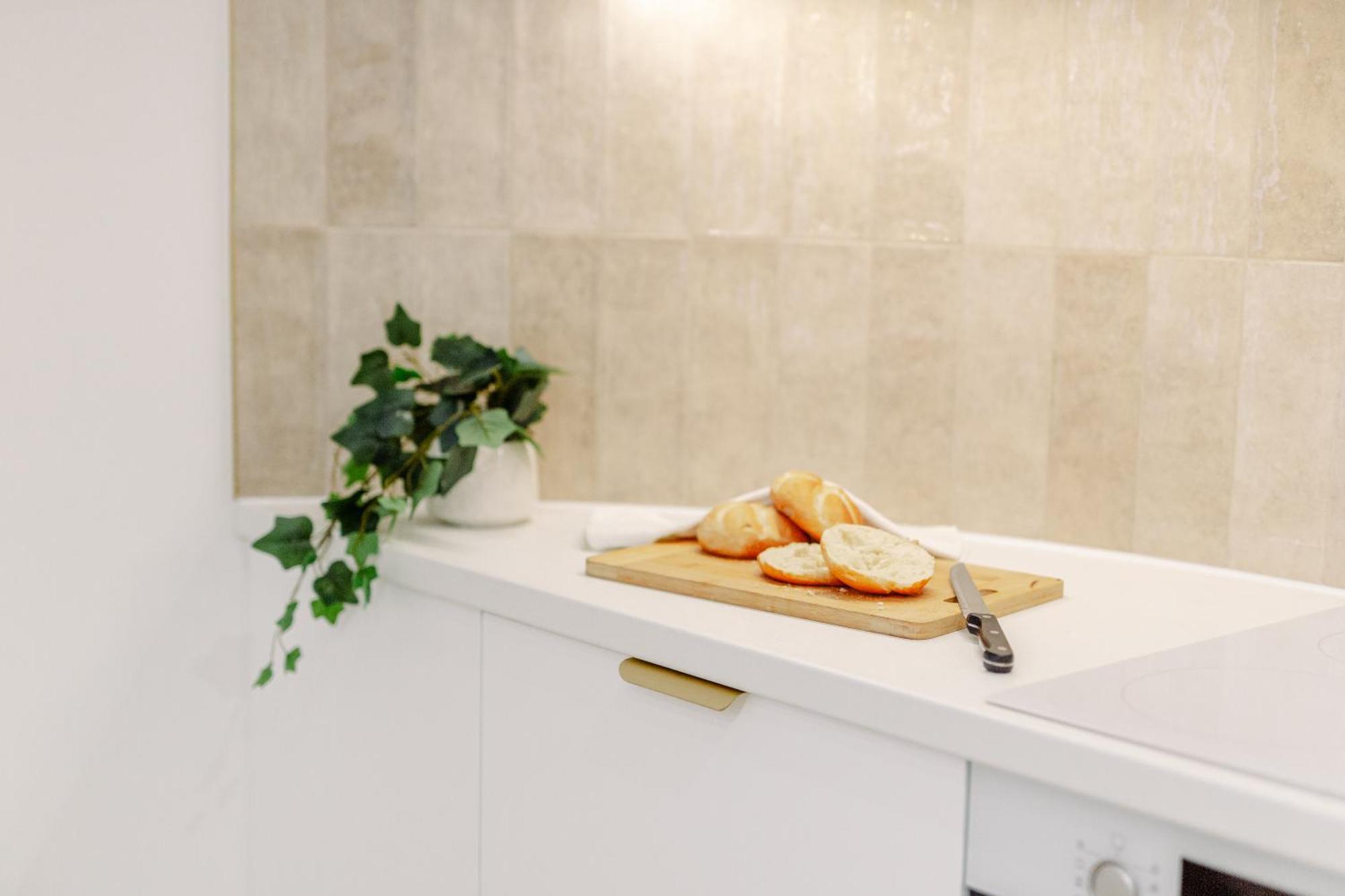 Jacuzzi Haven In Warsaw - Private Terrace & Parking *