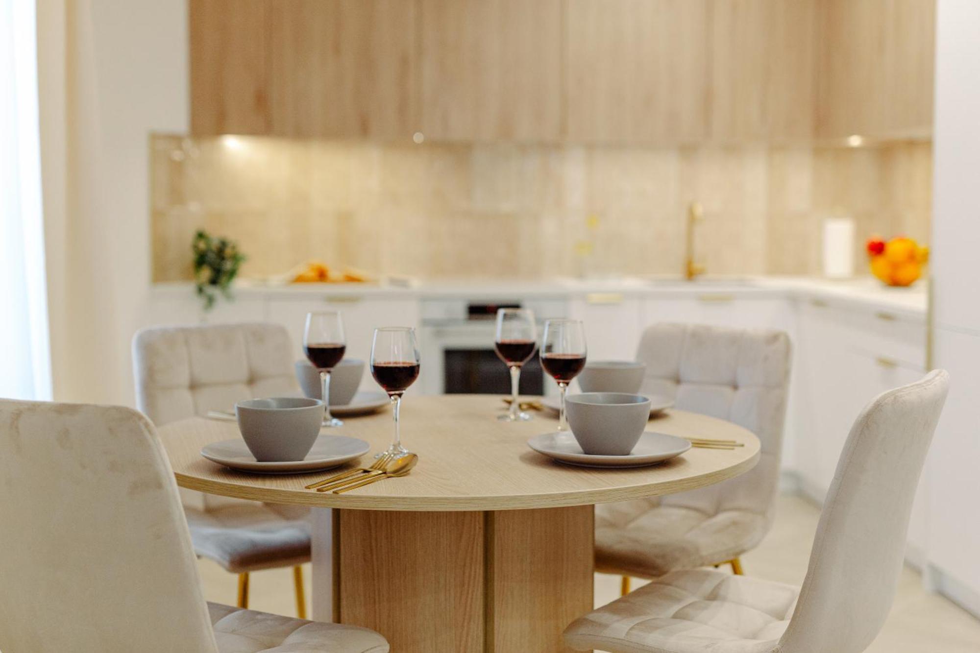 Jacuzzi Haven In Warsaw - Private Terrace & Parking