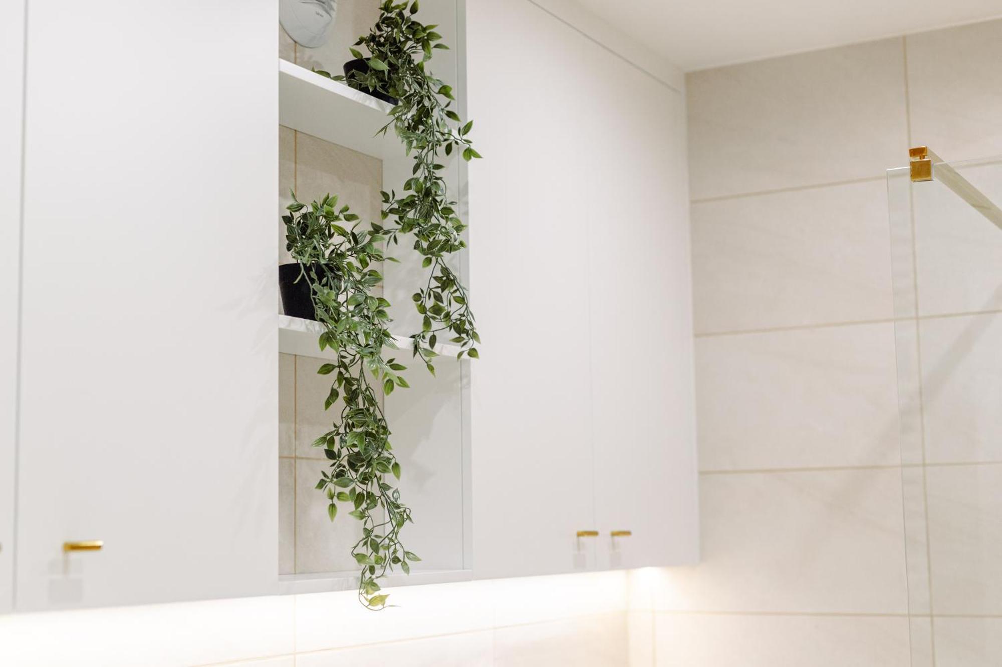 Jacuzzi Haven In Warsaw - Private Terrace & Parking Apartment
