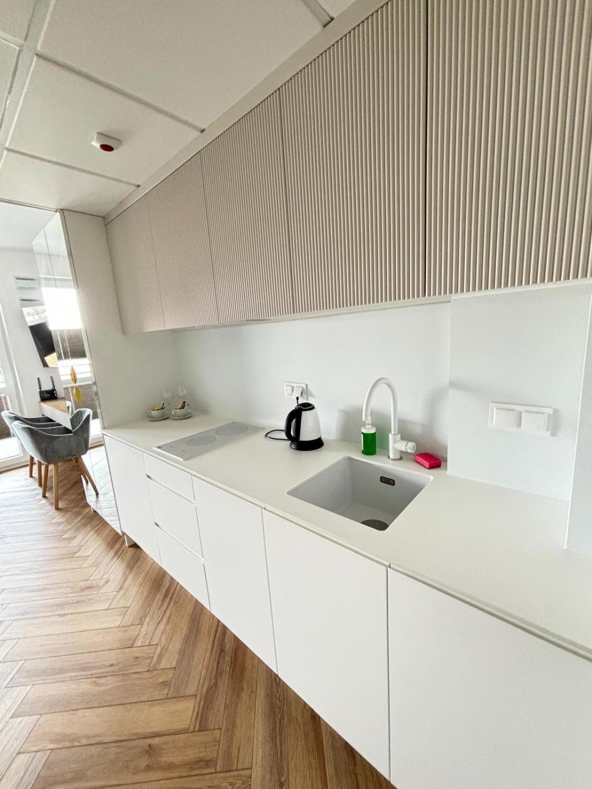 24h Pileckiego Apartament Warszawa