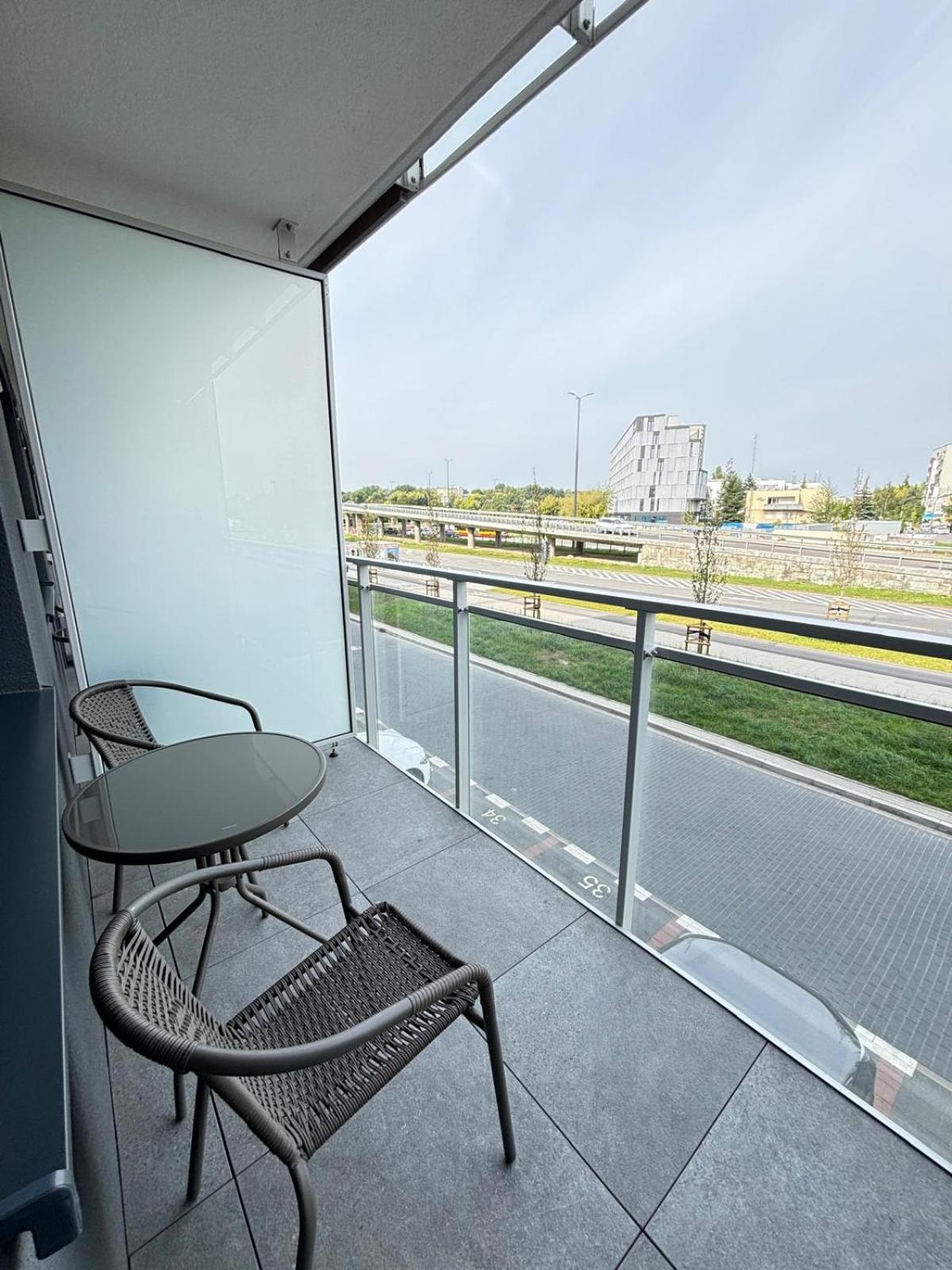 Apartamento 24h Pileckiego Varsóvia