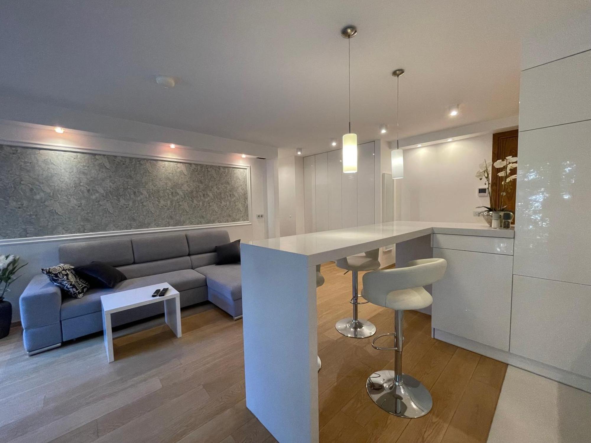 Luxury Prima Nowy Swiat Apartment Warsaw