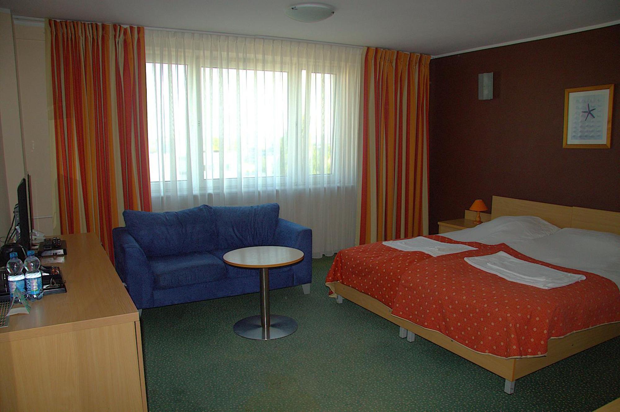 Hotel Wilanow *