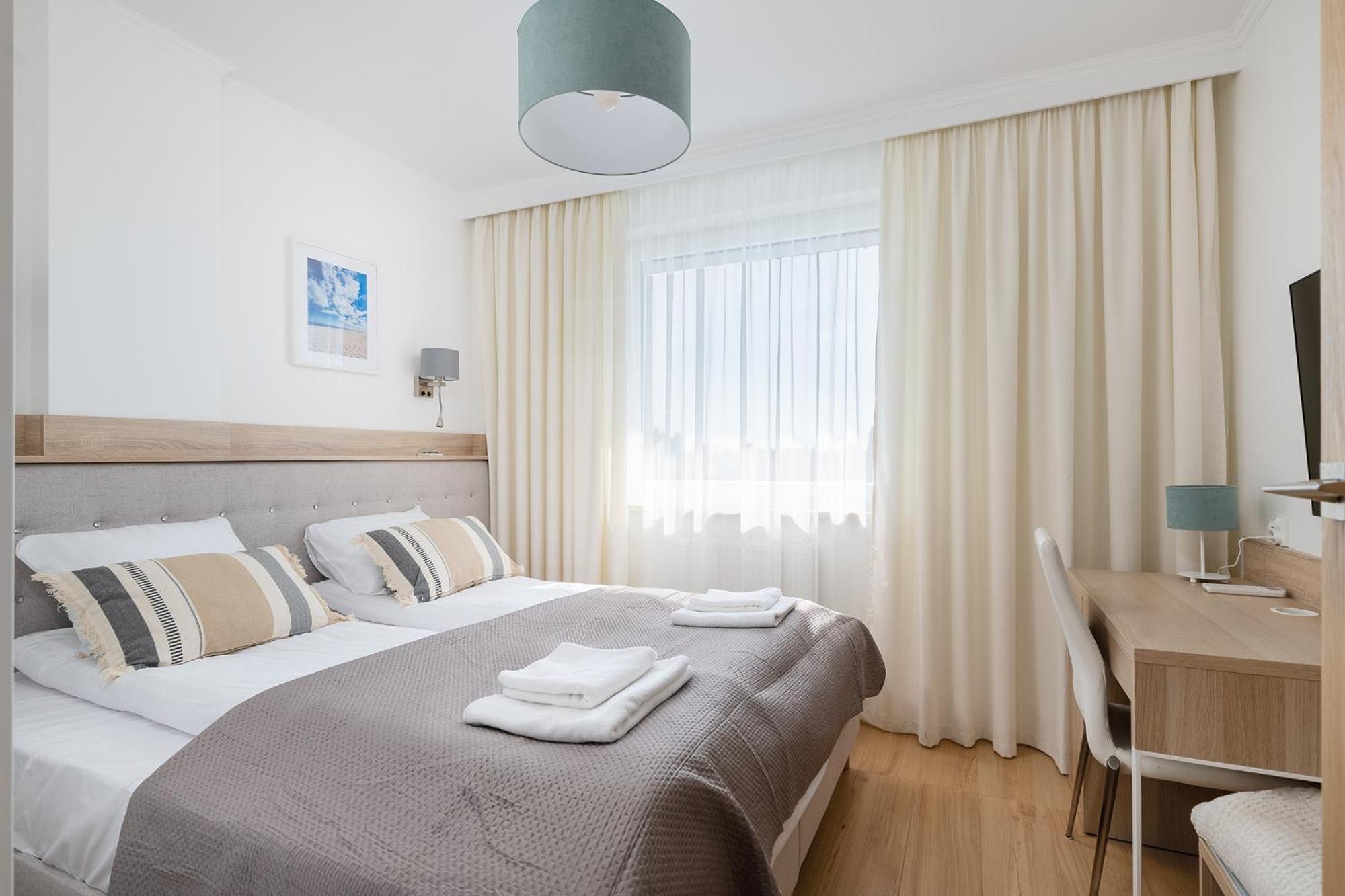 Rentplanet - Pileckiego Apartment