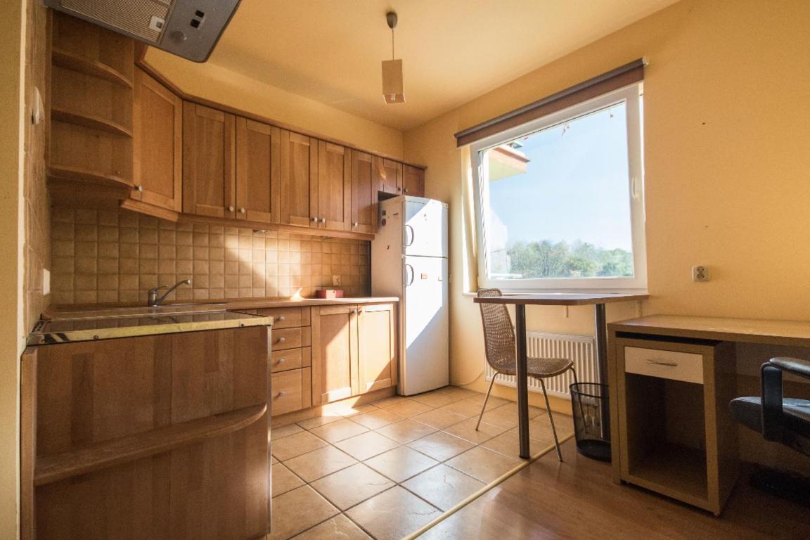 Metro Kabaty Apartment *