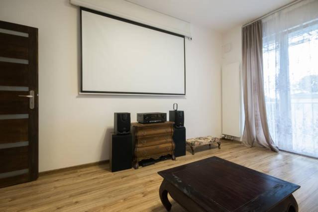 Traveler's Dream Cozy&comfortable Close To The Airport Good Communication With The City Center * Warsaw