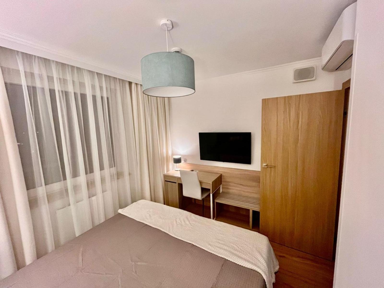 Aparthotel Pileckiego 59 *