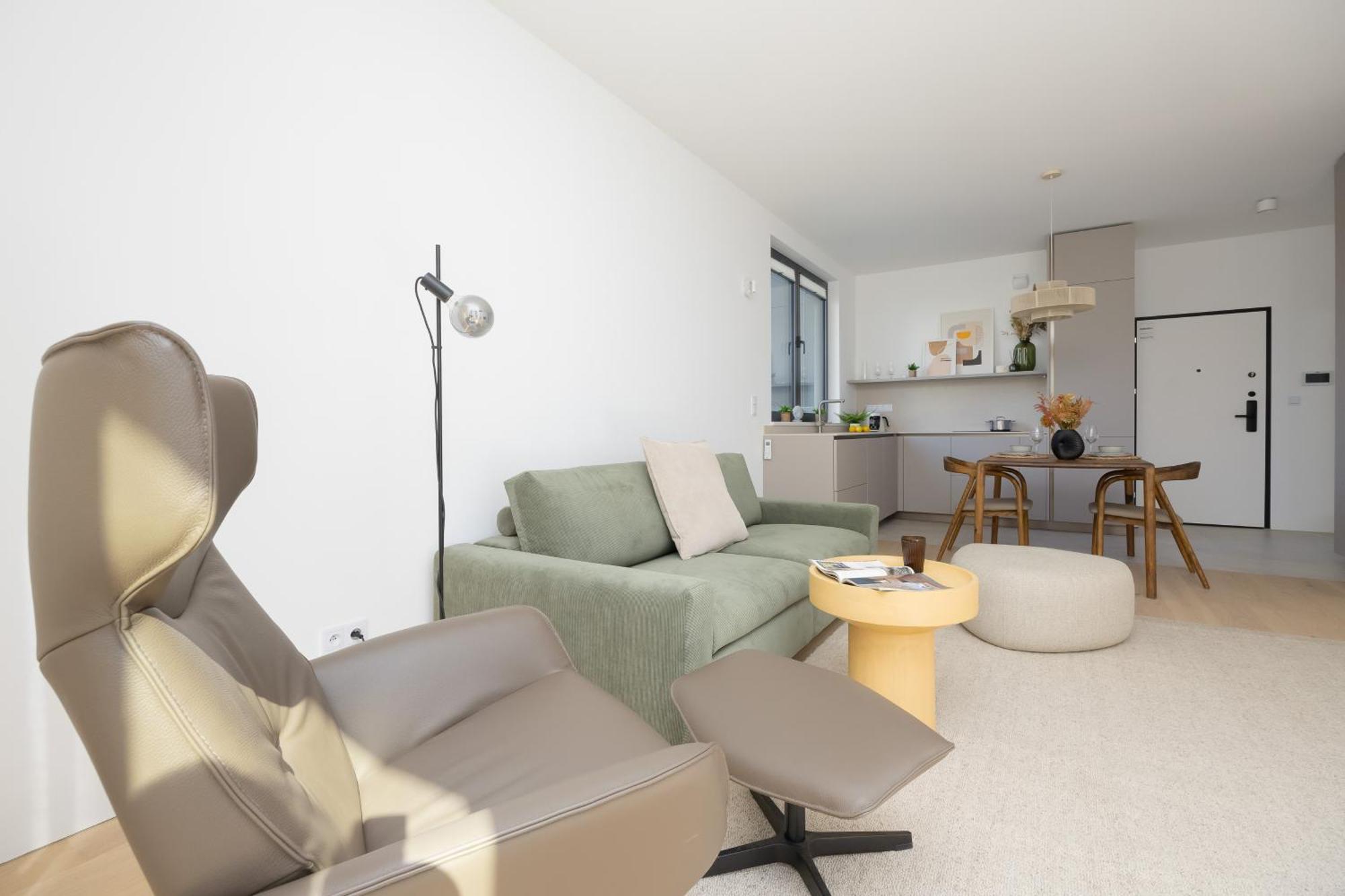 Stylish Grzybowska By Renters Apartment Warsaw