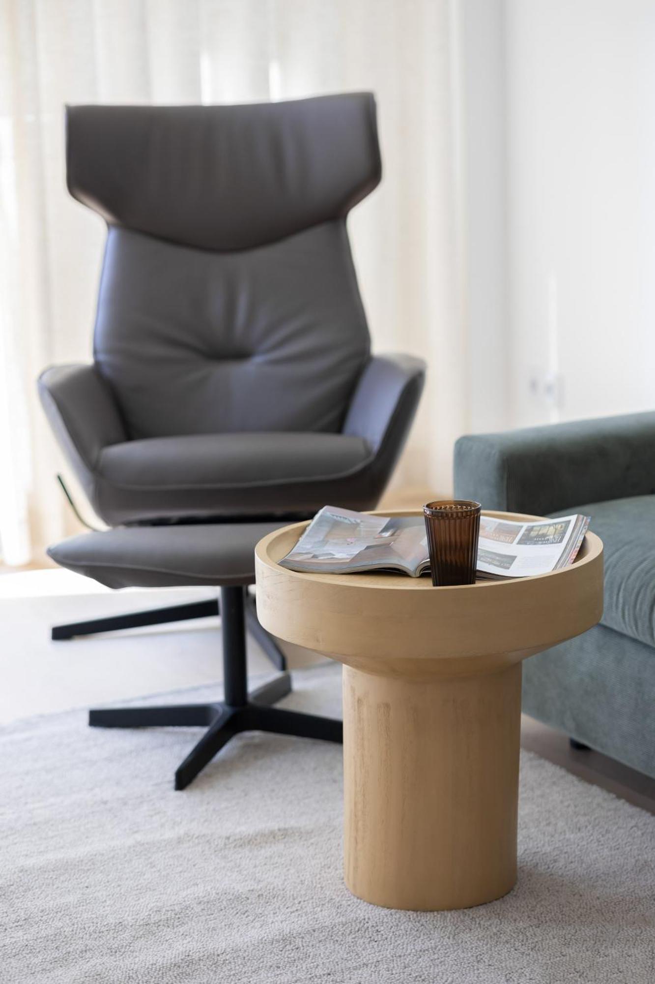 Stylish Grzybowska By Renters Apartment