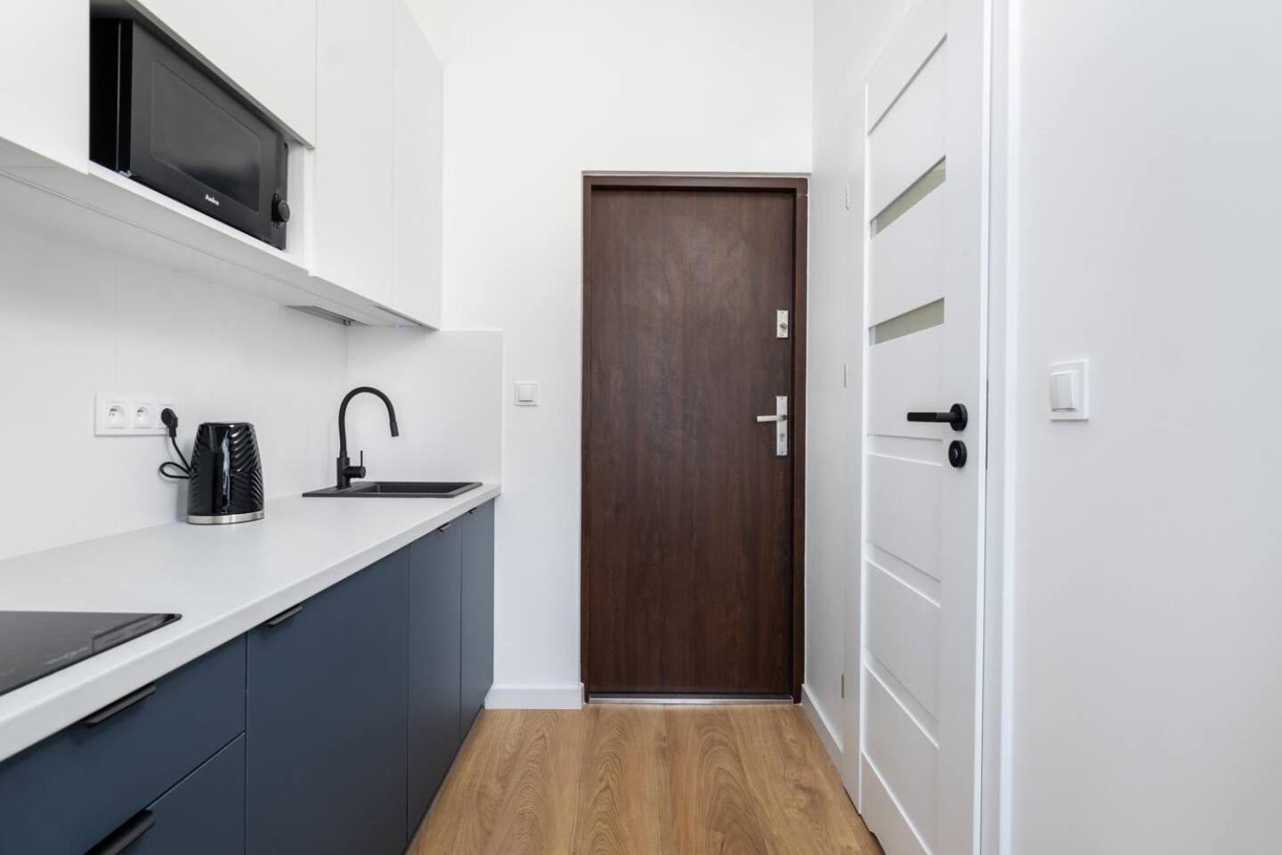Stylish Studio Apartments In City Center Sienna Apartament