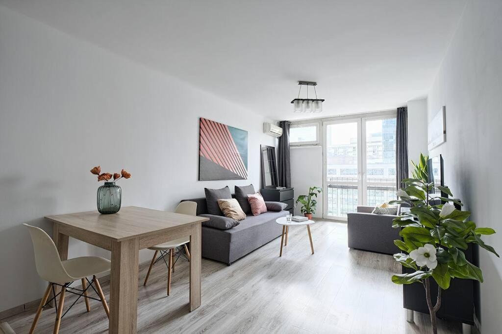 Urbannestgroup - Center - Al Jana Pawla Ii * Warsaw