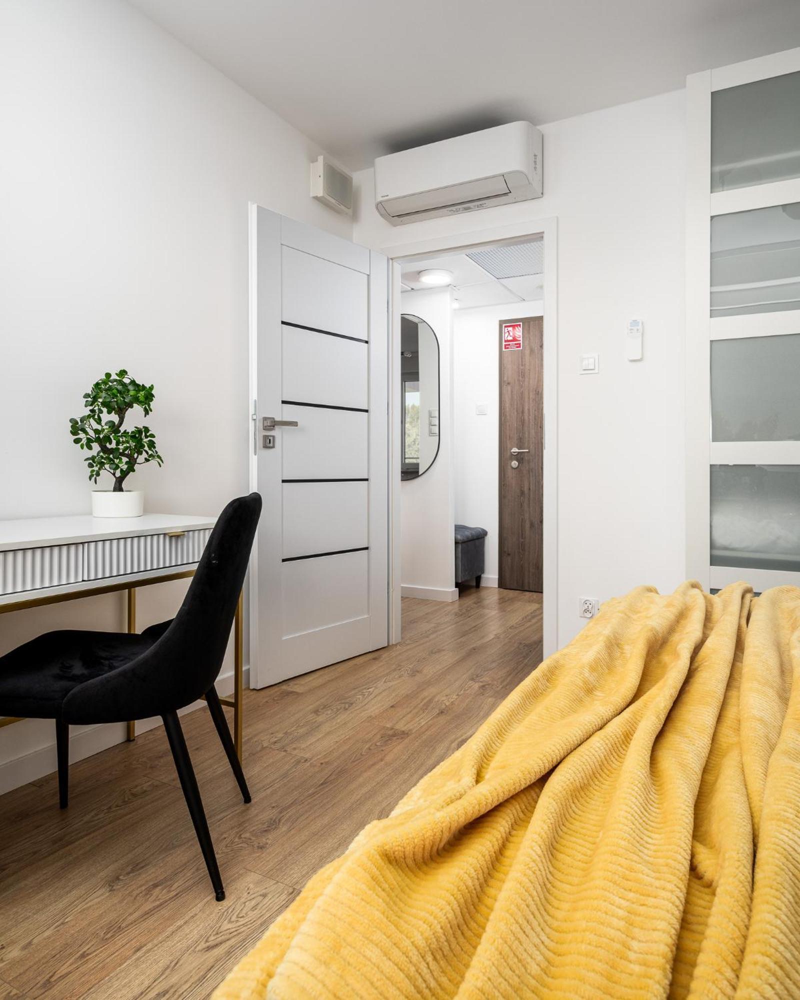 Pileckiego 59 By Perfect Free Parking Apartment *