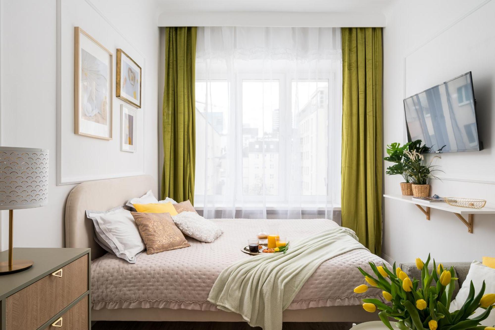 Pink Elephant 2x1br In Historic Tenement House 1 Km From *