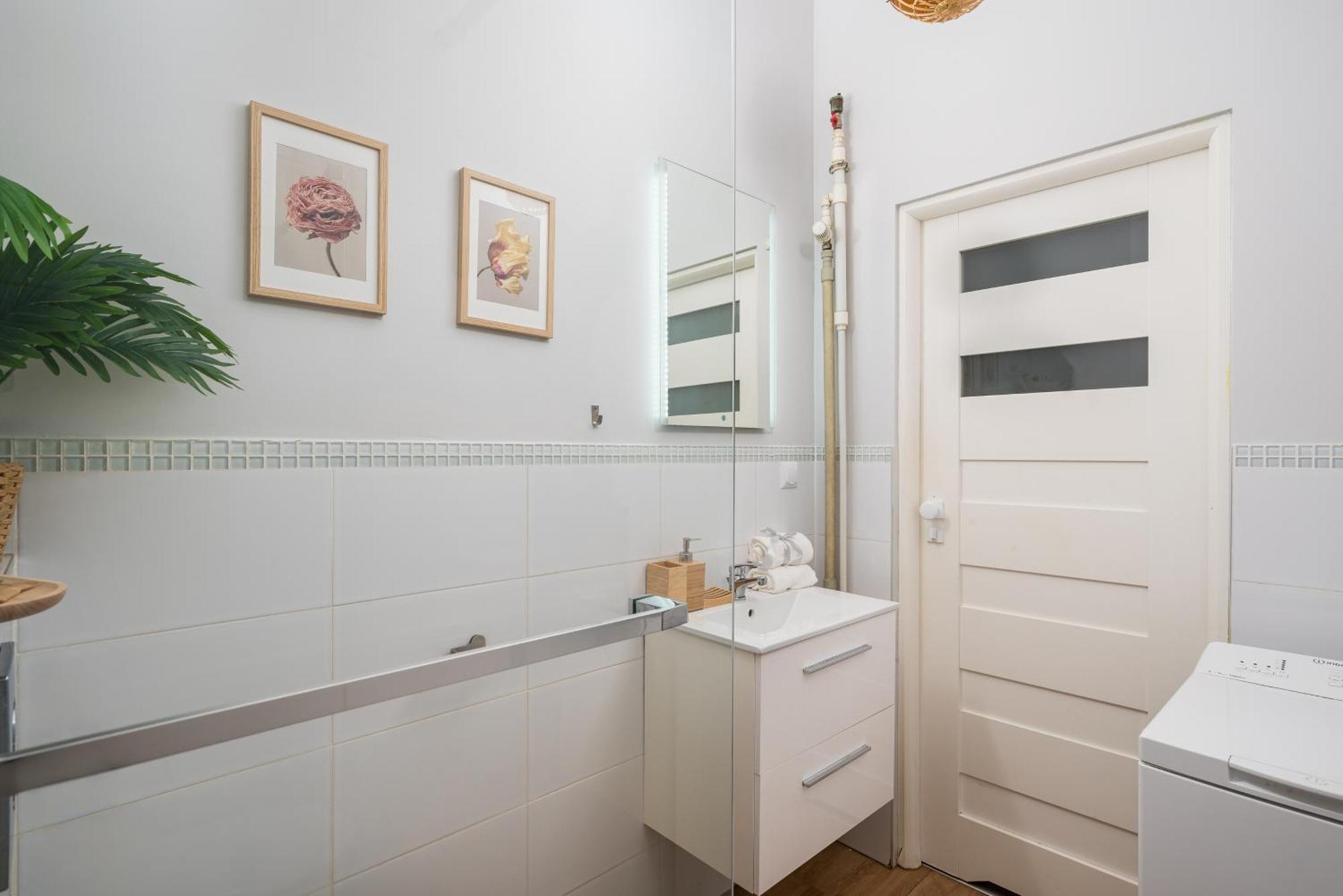Apartamento Pink Elephant 2x1br In Historic Tenement House 1 Km From