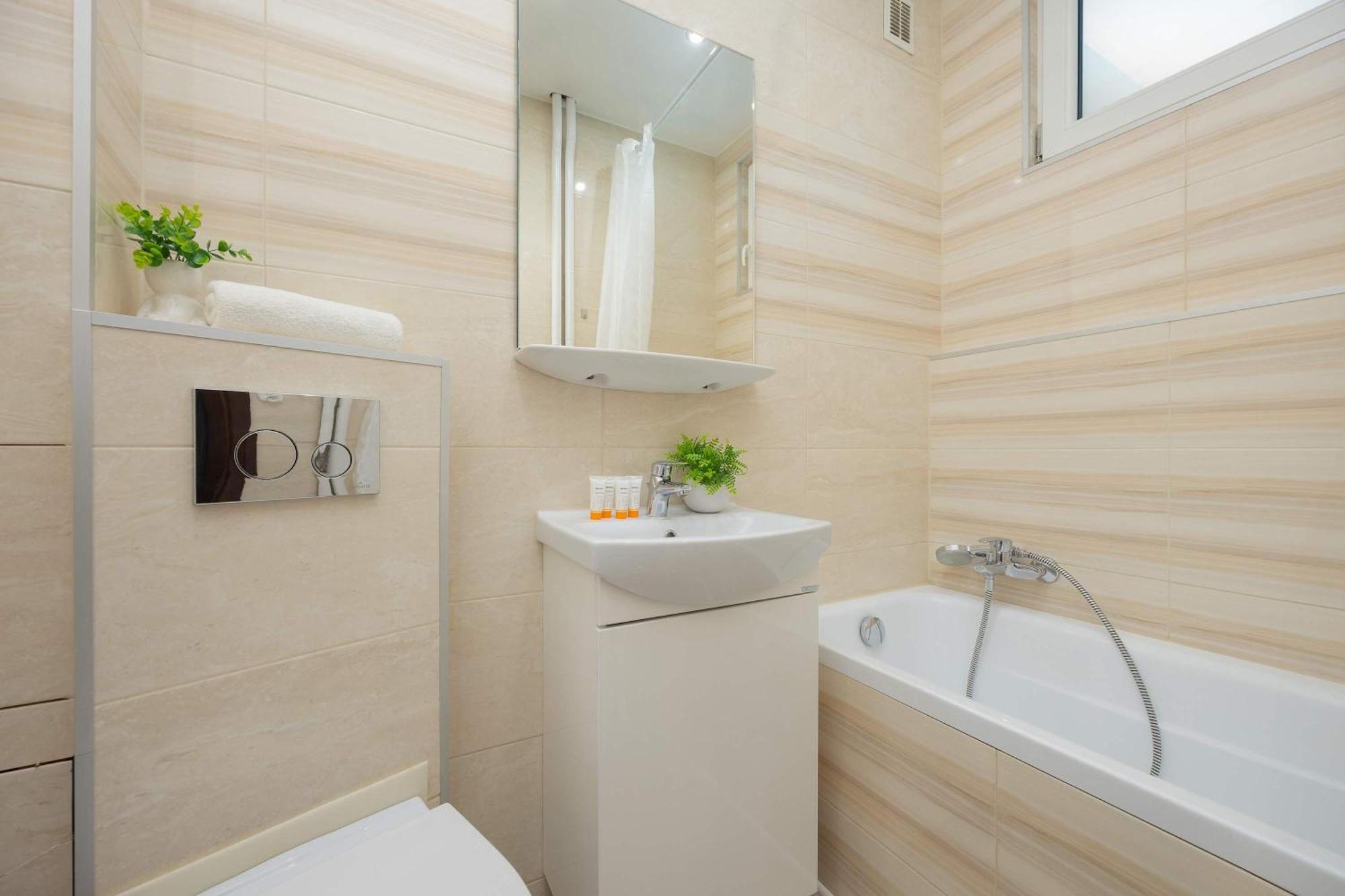 Modern In Perfect For Remote Work By Renters Apartment *