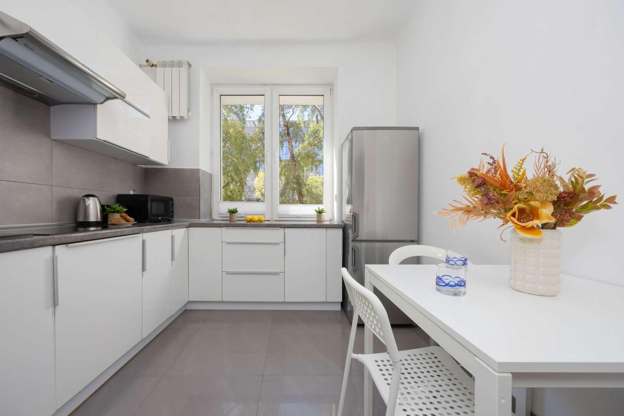 Modern In Perfect For Remote Work By Renters *