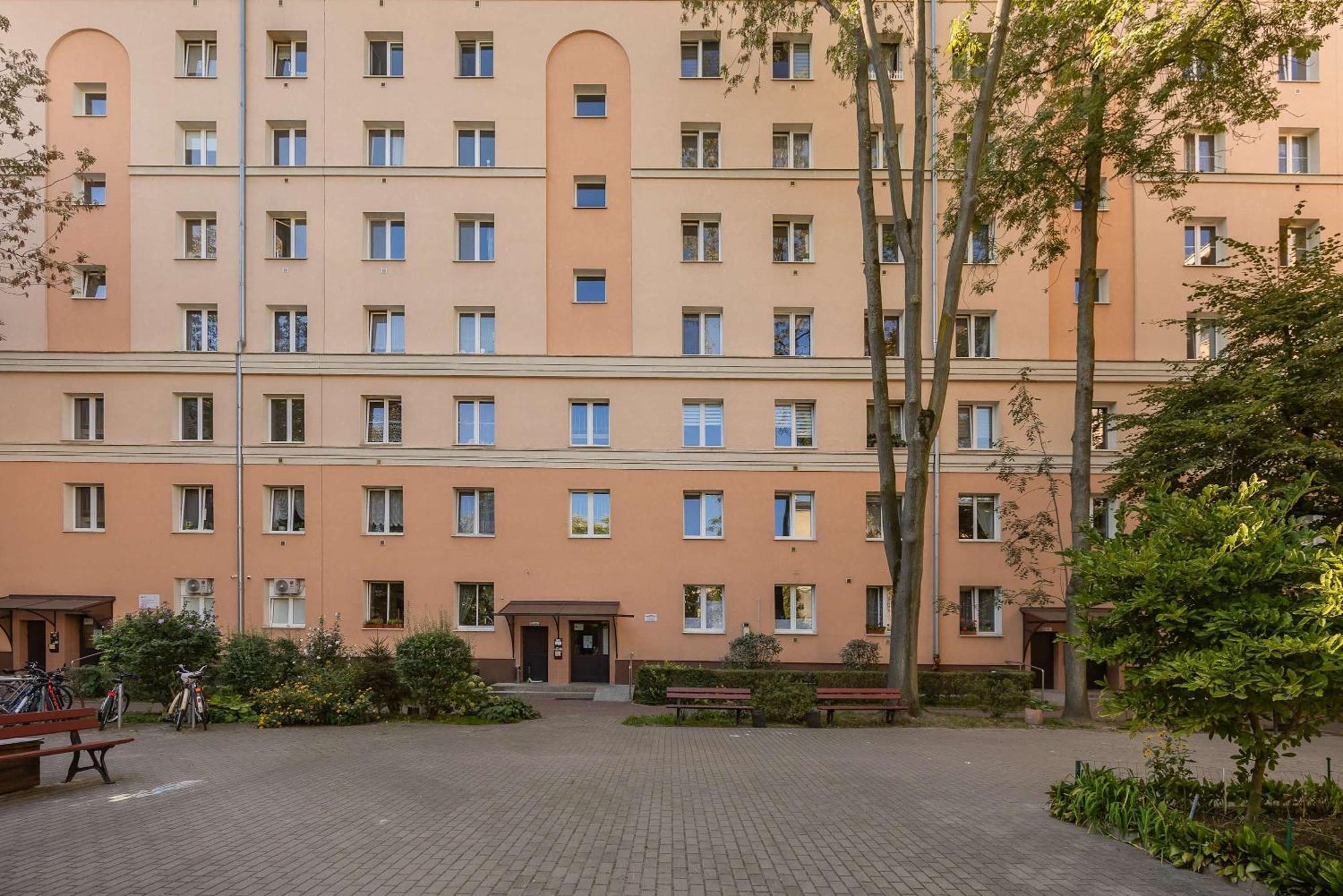 Modern In Perfect For Remote Work By Renters Apartment