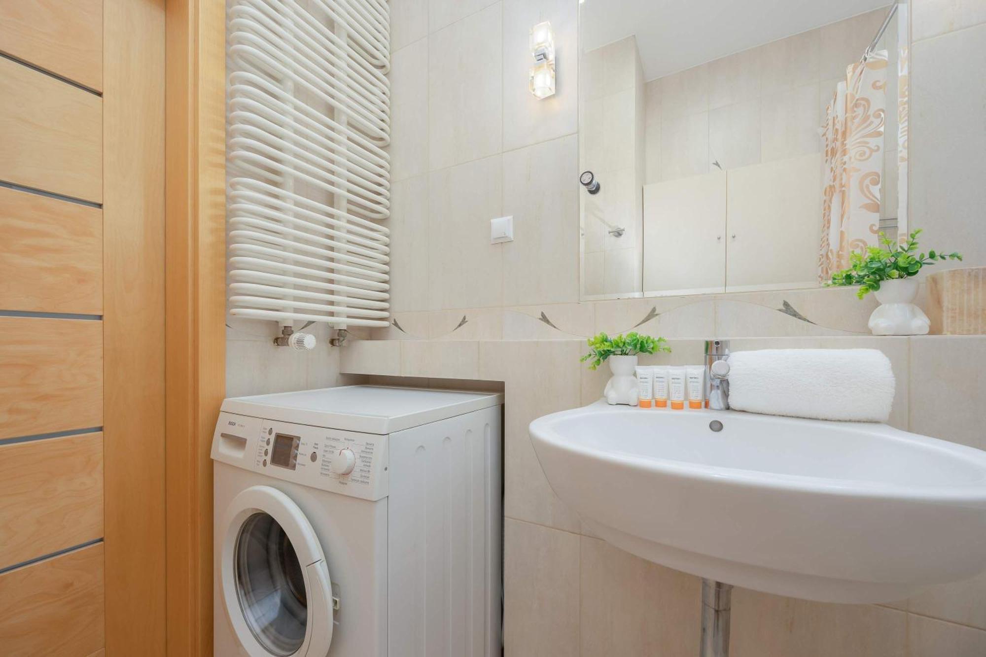 Kwiatkowskiego In Perfect For Remote Work By Renters