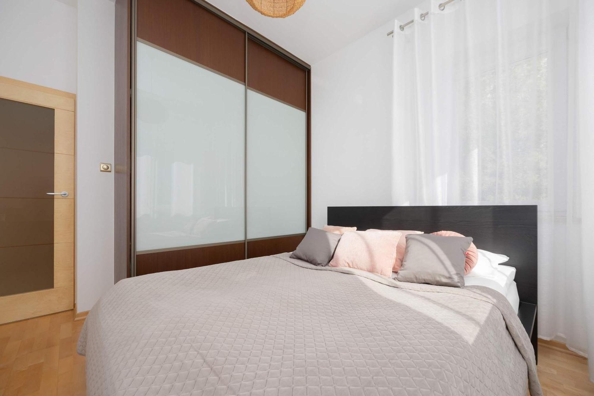 Apartment Kwiatkowskiego In Perfect For Remote Work By Renters