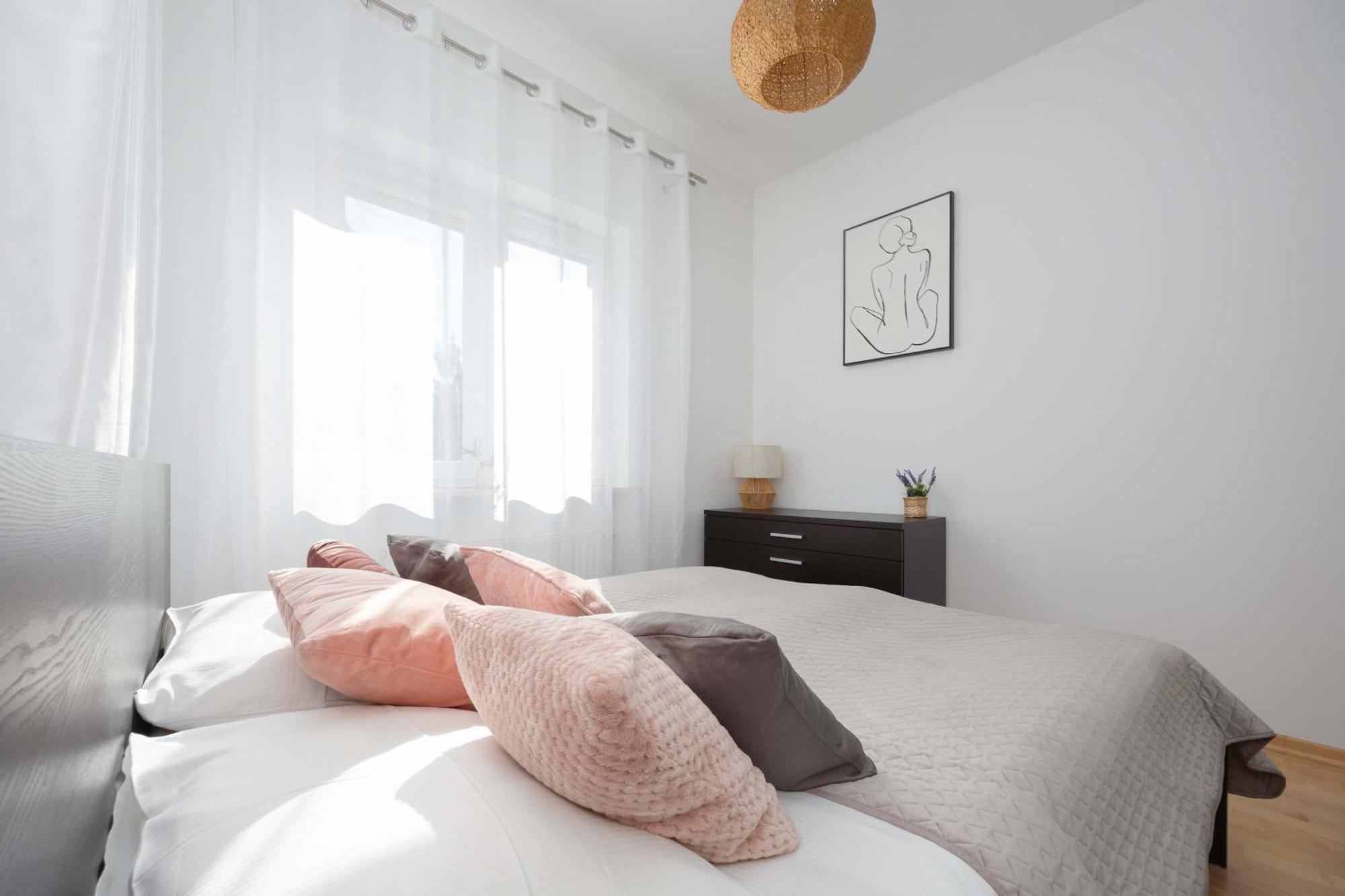 Kwiatkowskiego In Perfect For Remote Work By Renters