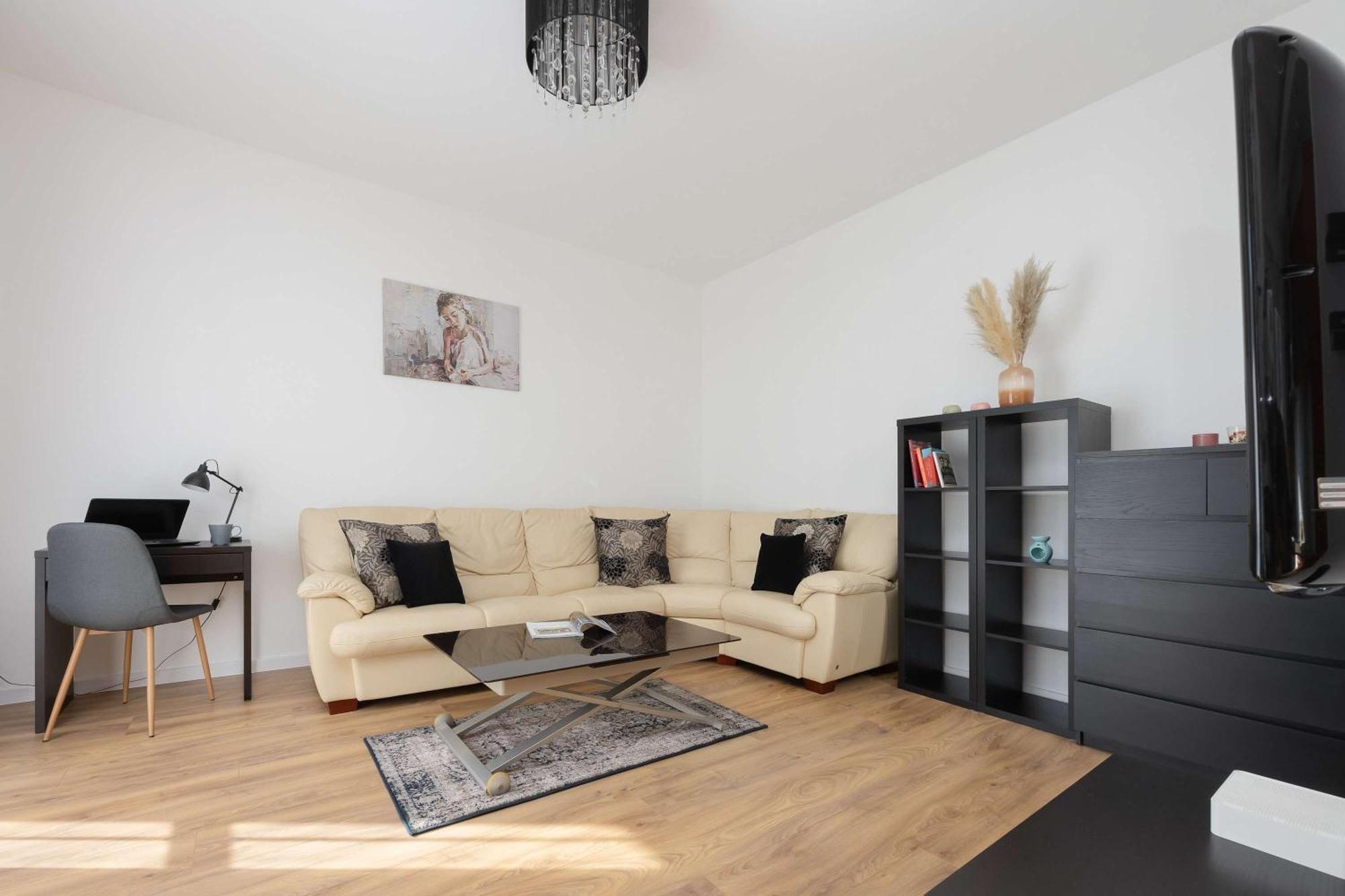 Kwiatkowskiego In Perfect For Remote Work By Renters *