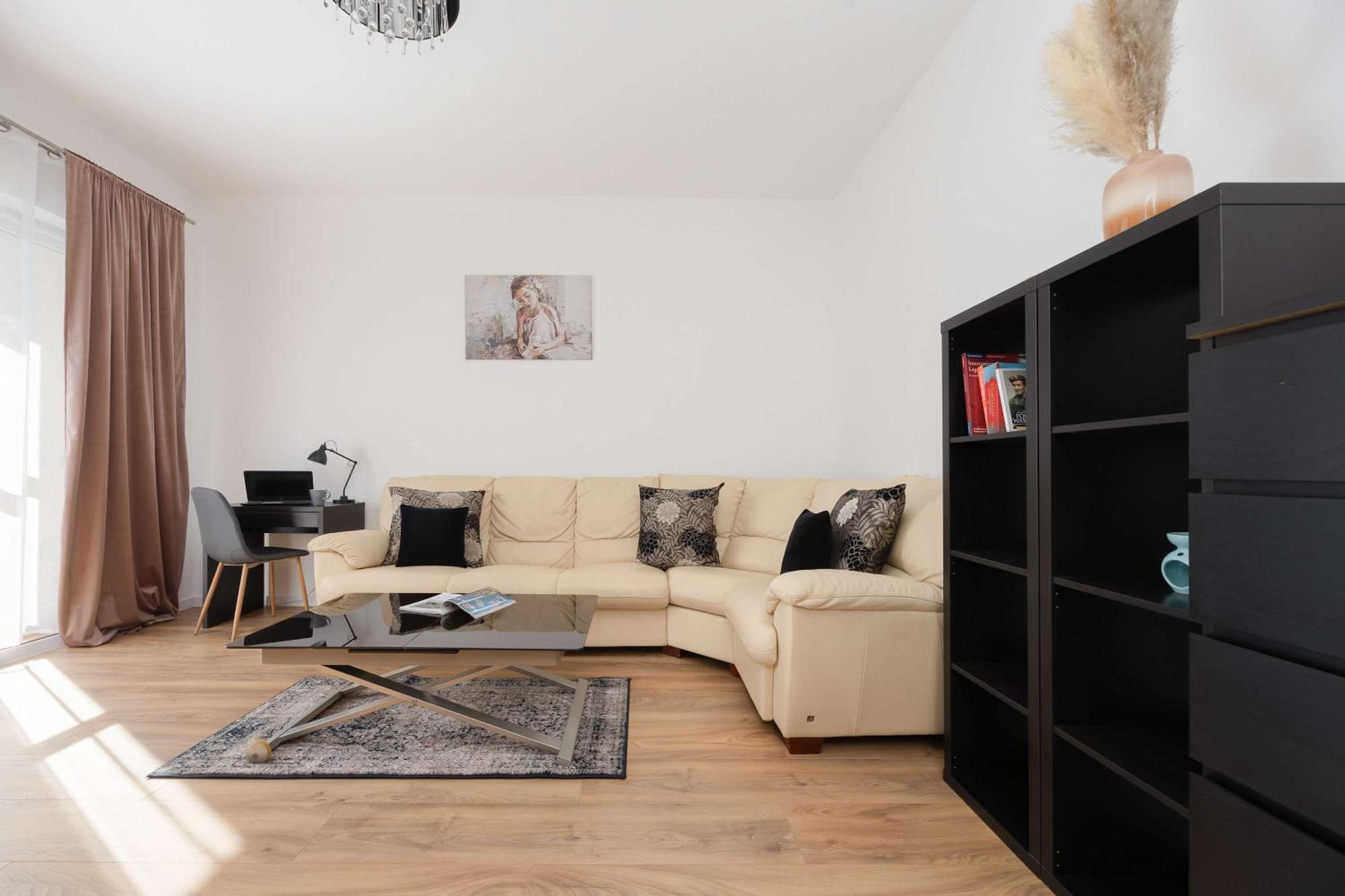 Kwiatkowskiego In Perfect For Remote Work By Renters *