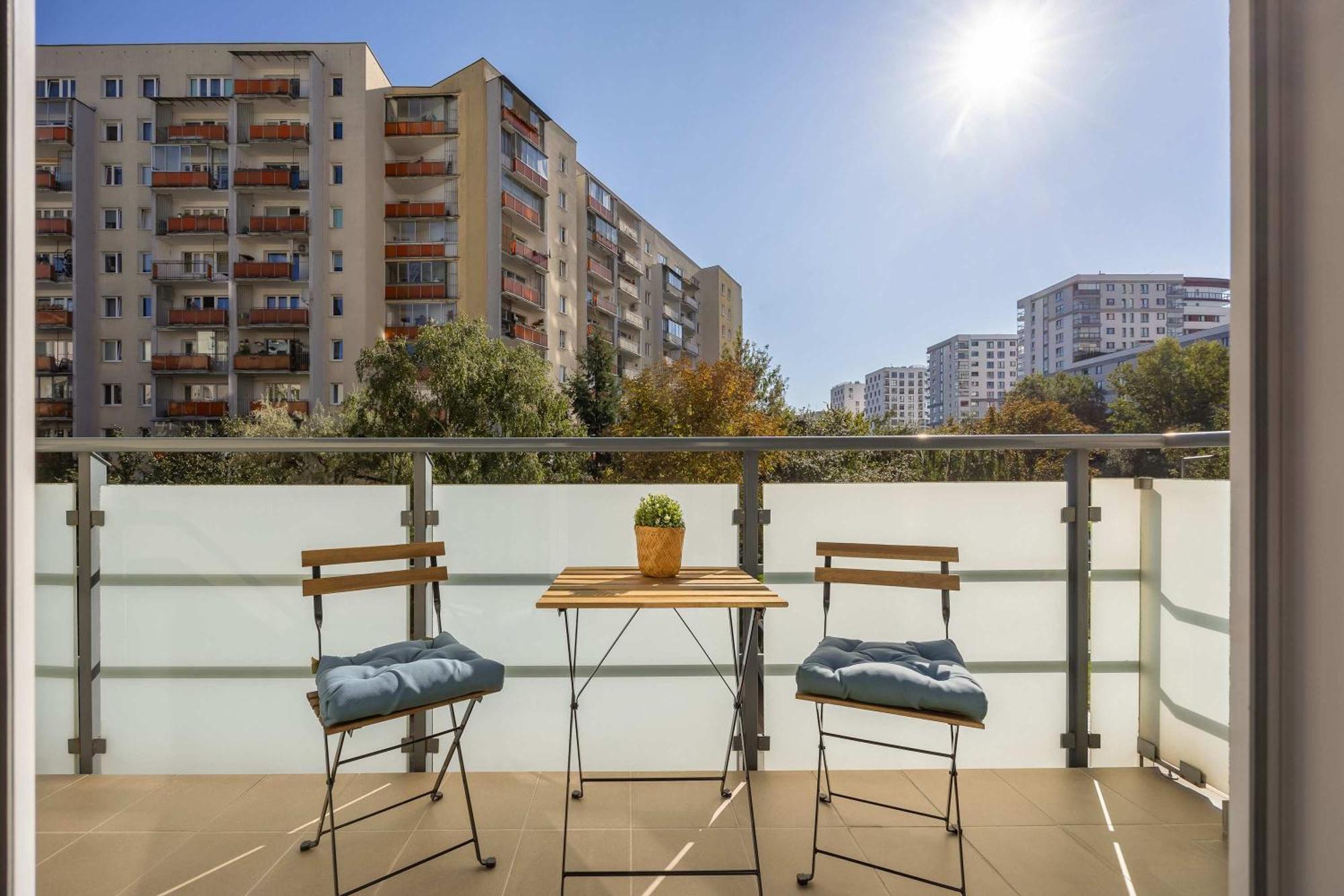 Kwiatkowskiego In Perfect For Remote Work By Renters Apartment Warsaw
