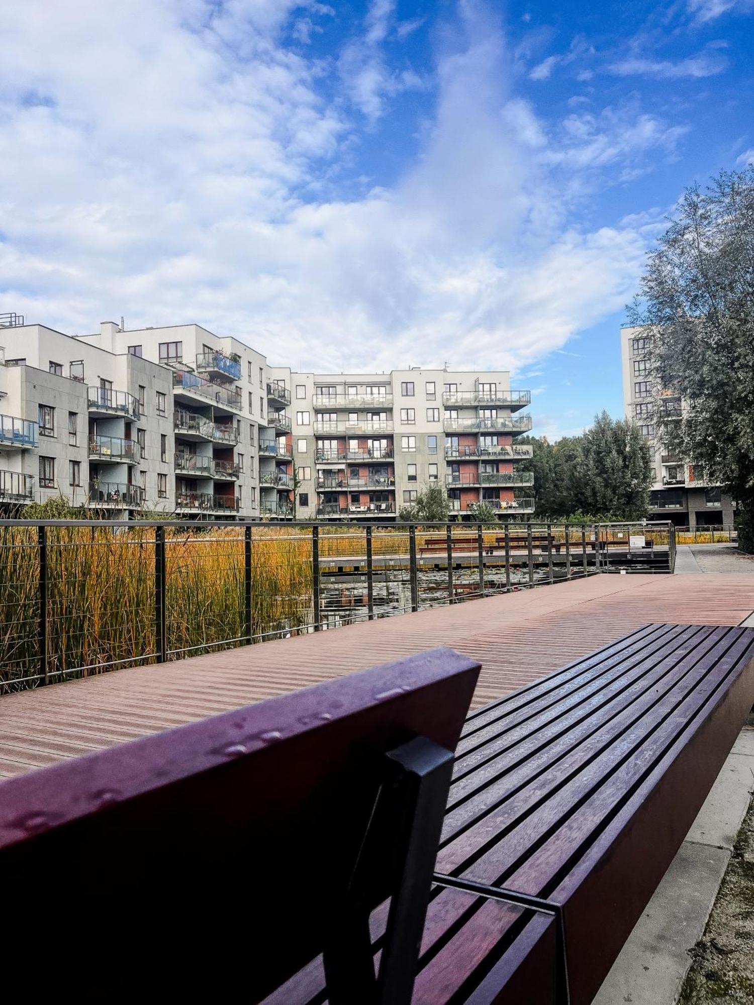 Lake Park Apartament With Free Parking Airport Netflix Warsaw