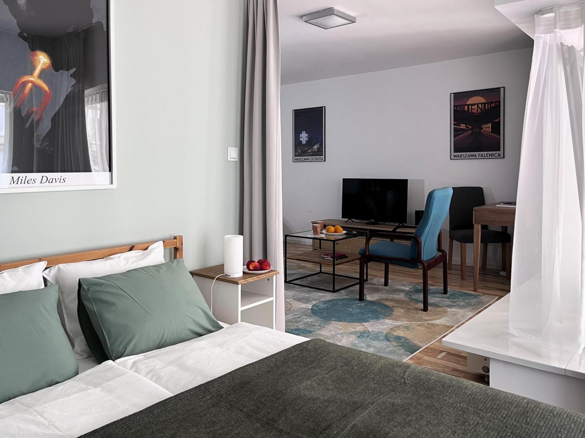 Metro Dzialdowska - Spacious Apartment *