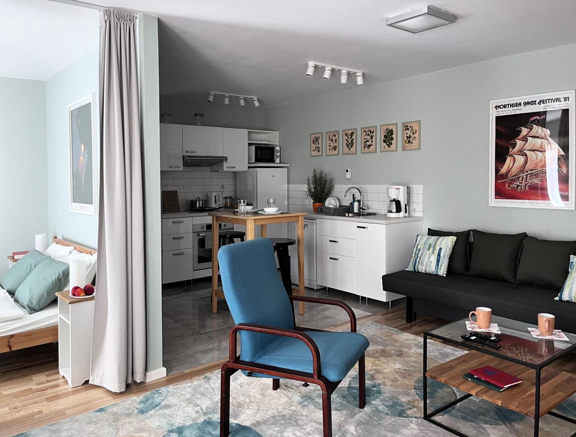 Metro Dzialdowska - Spacious Apartment Warsaw