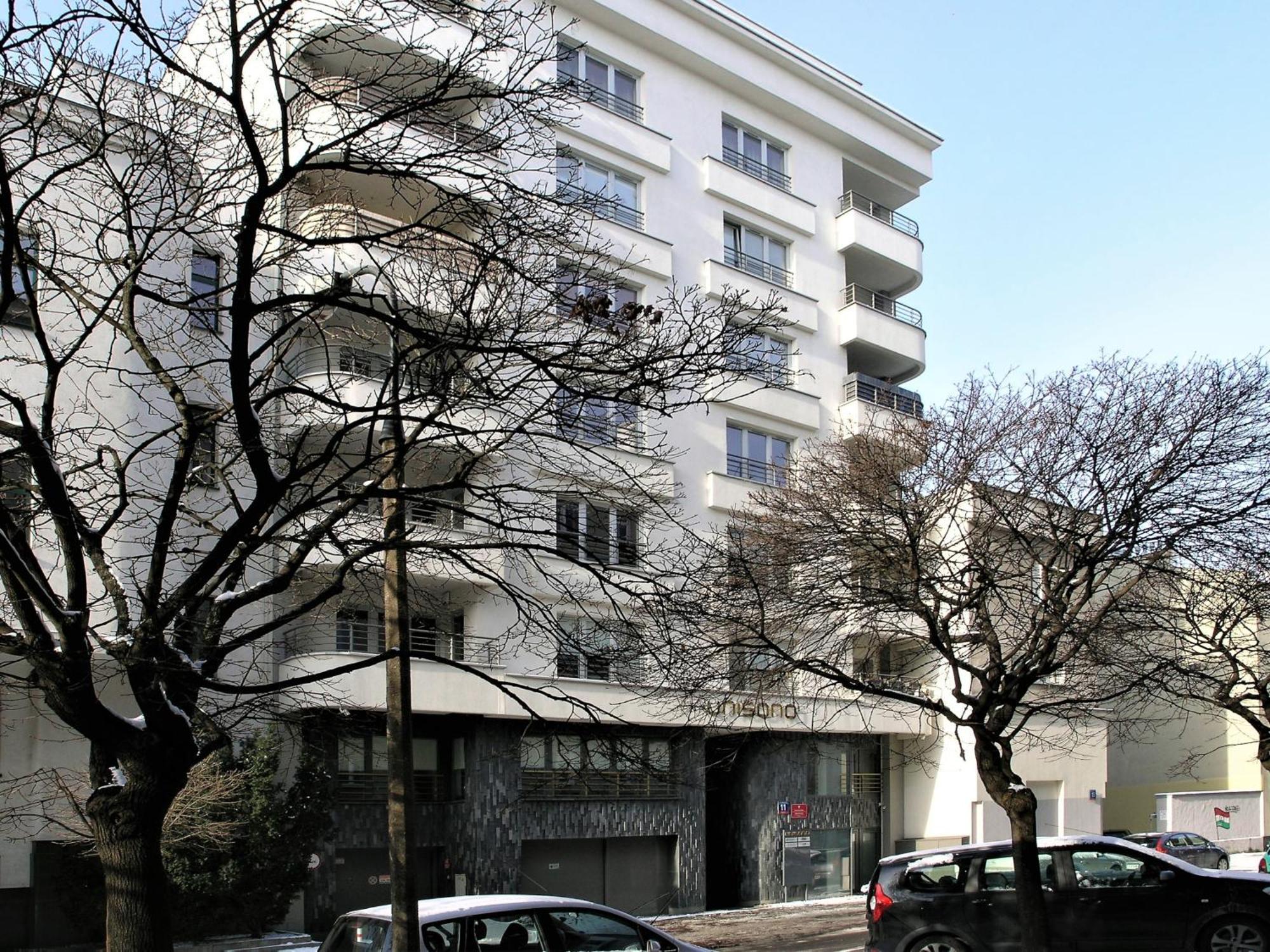 Metro Dzialdowska - Spacious Apartment