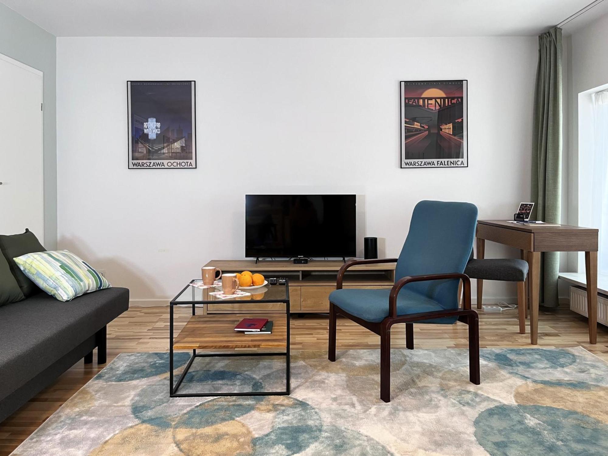 Metro Dzialdowska - Spacious Apartment