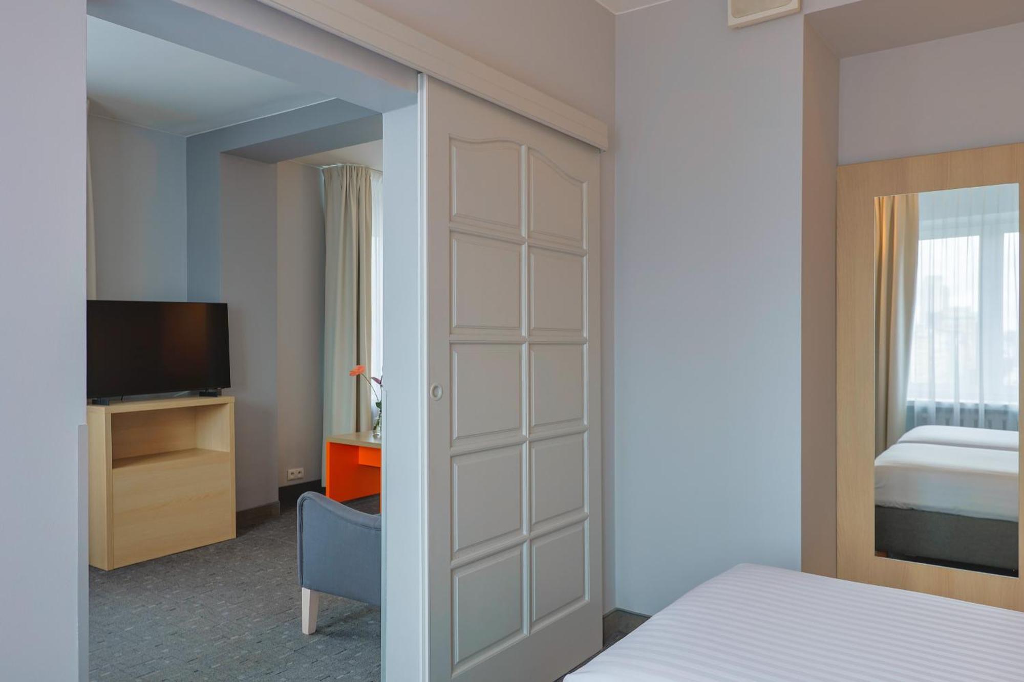 Mdm Centre Hotel 3*