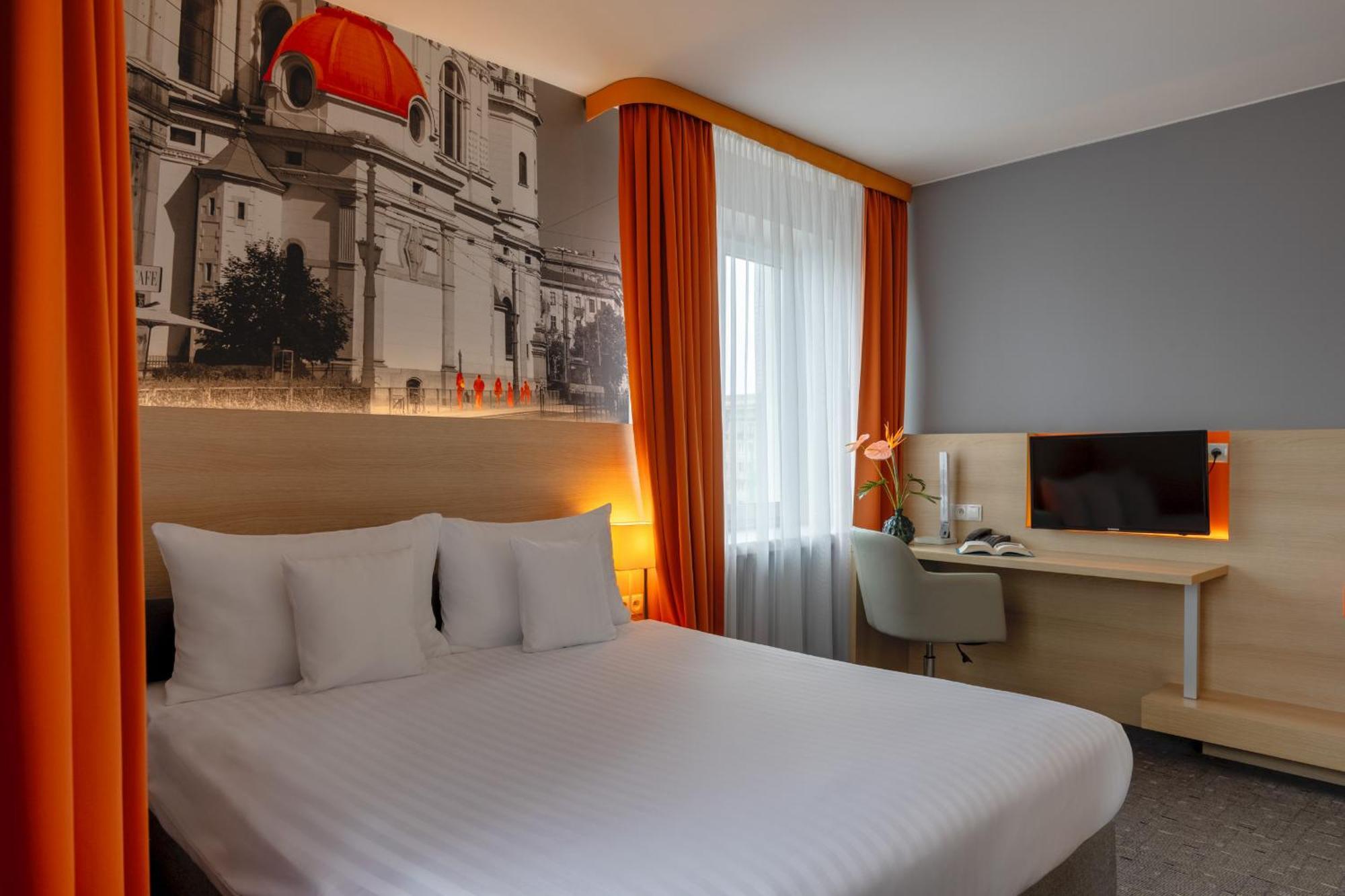 Mdm Centre Hotel