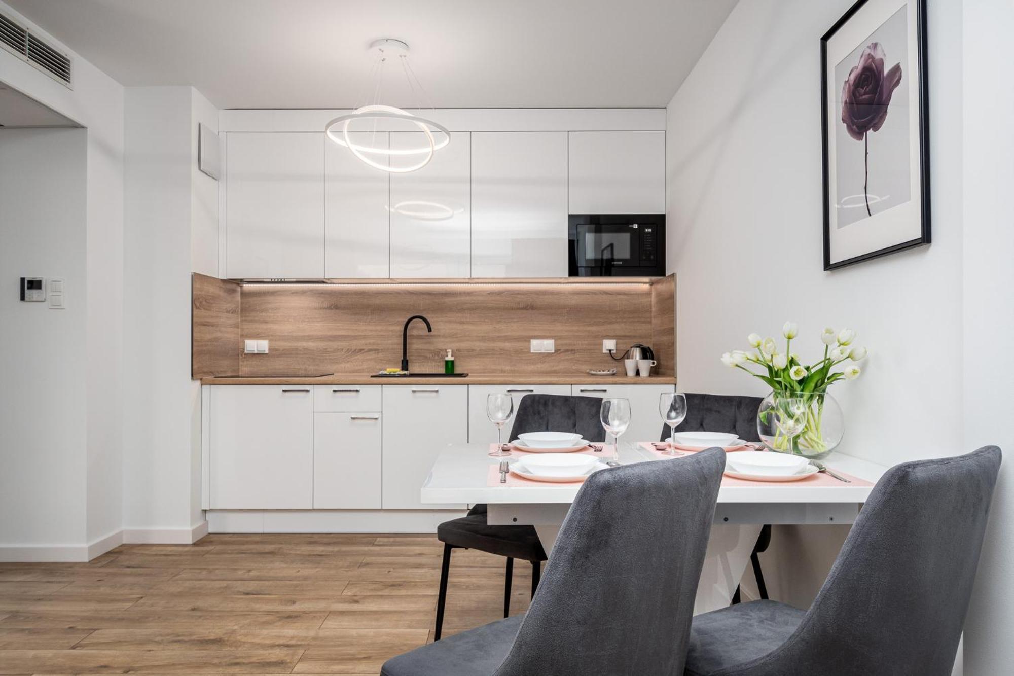 Apartment Pileckiego 59 By Perfect Free Parking