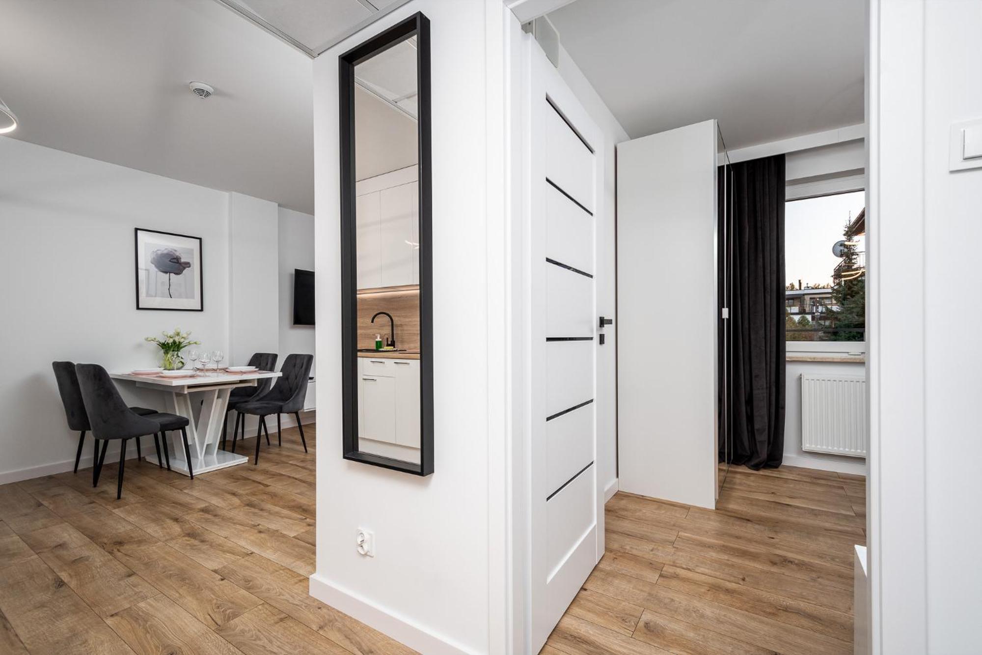Pileckiego 59 By Perfect Free Parking Apartment *