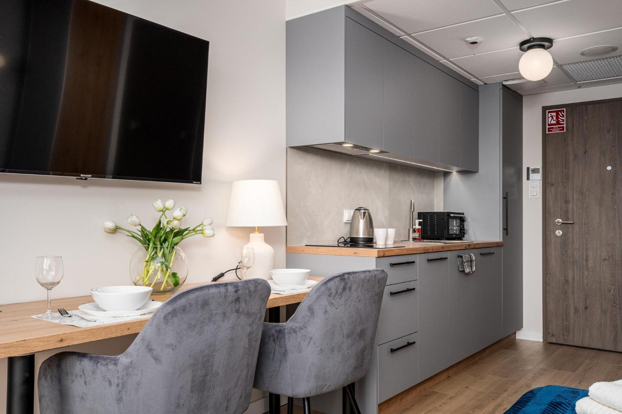 Pileckiego 59 Free Parking By Perfect * Warsaw