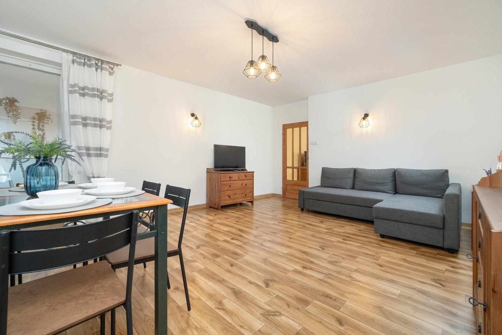 Merliniego Trendy With Desk By Renters Apartment Warsaw