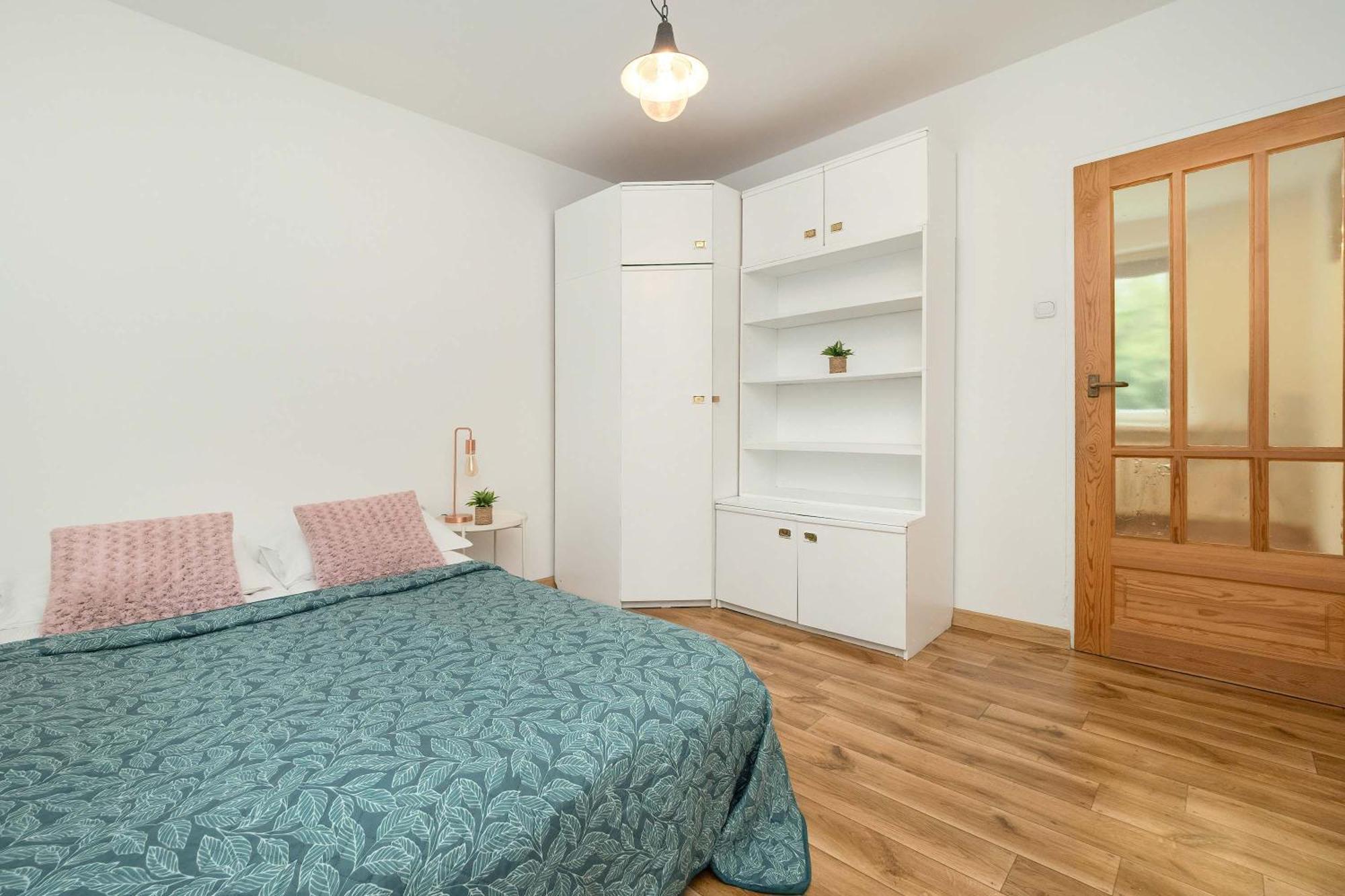 Merliniego Trendy With Desk By Renters * Warsaw